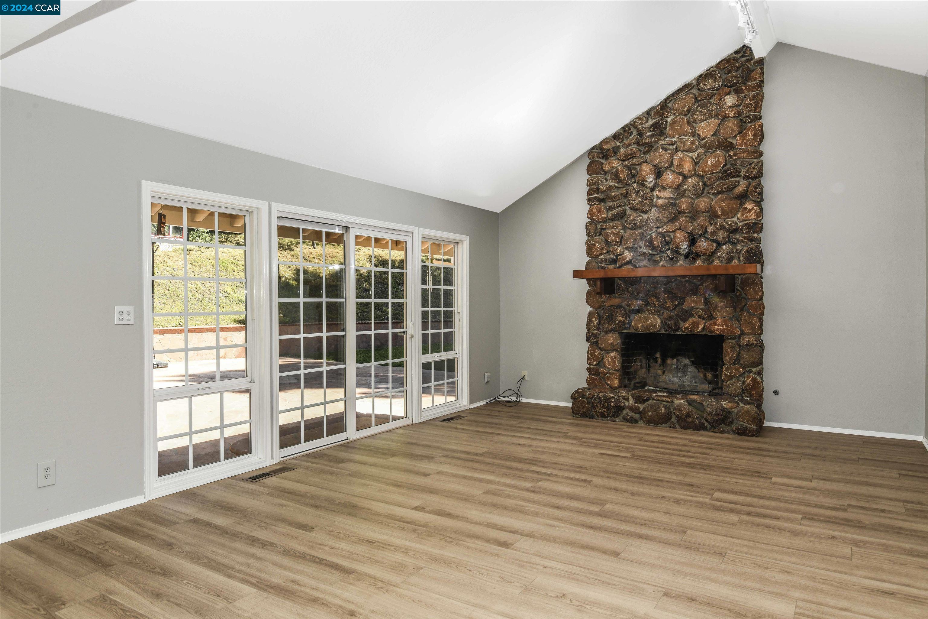 Detail Gallery Image 12 of 37 For 32 Eckley Place, Walnut Creek,  CA 94596 - 4 Beds | 2 Baths