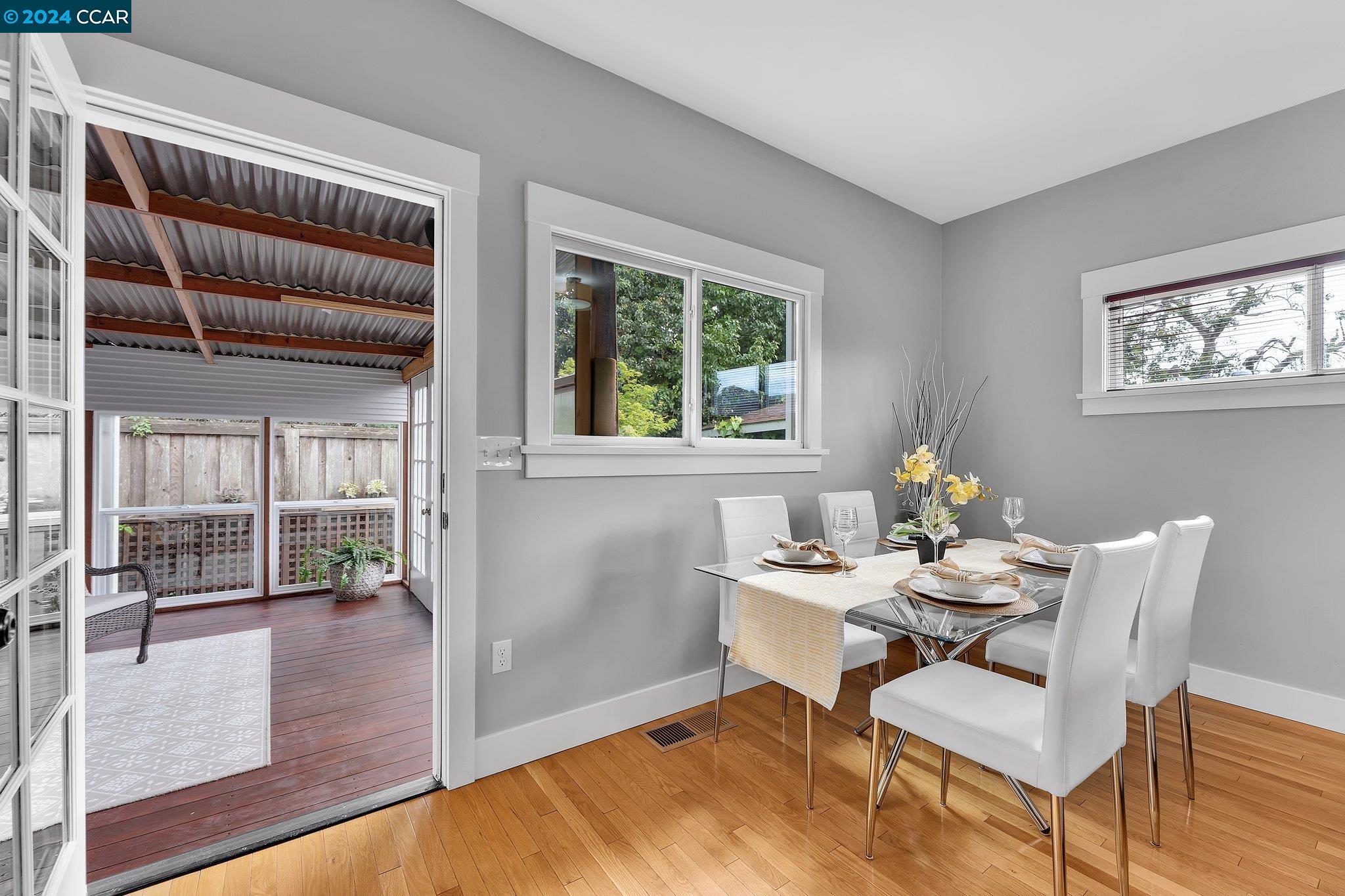 Detail Gallery Image 11 of 39 For 1226 Dwight Way, Berkeley,  CA 94702 - 3 Beds | 2 Baths