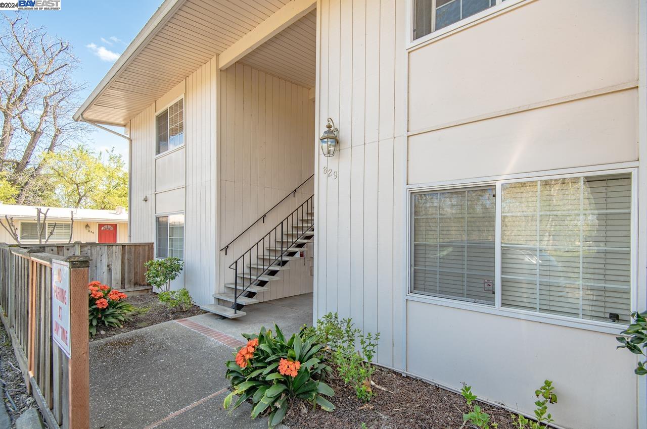 Detail Gallery Image 1 of 27 For 829 Division St #C,  Pleasanton,  CA 94566-6572 - 1 Beds | 1 Baths