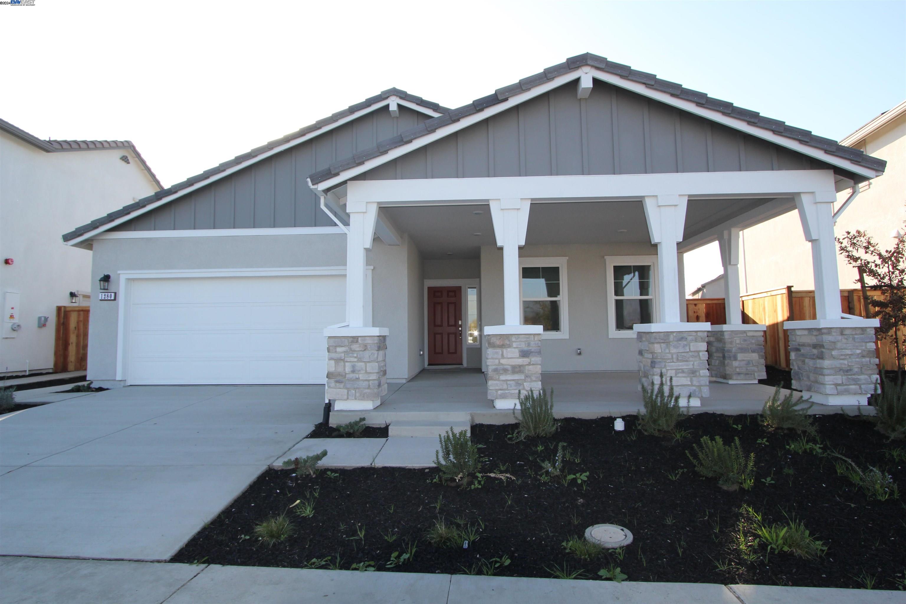 Detail Gallery Image 1 of 1 For 1280 Salinas River St, Lathrop,  CA 95330-7027 - 4 Beds | 3 Baths