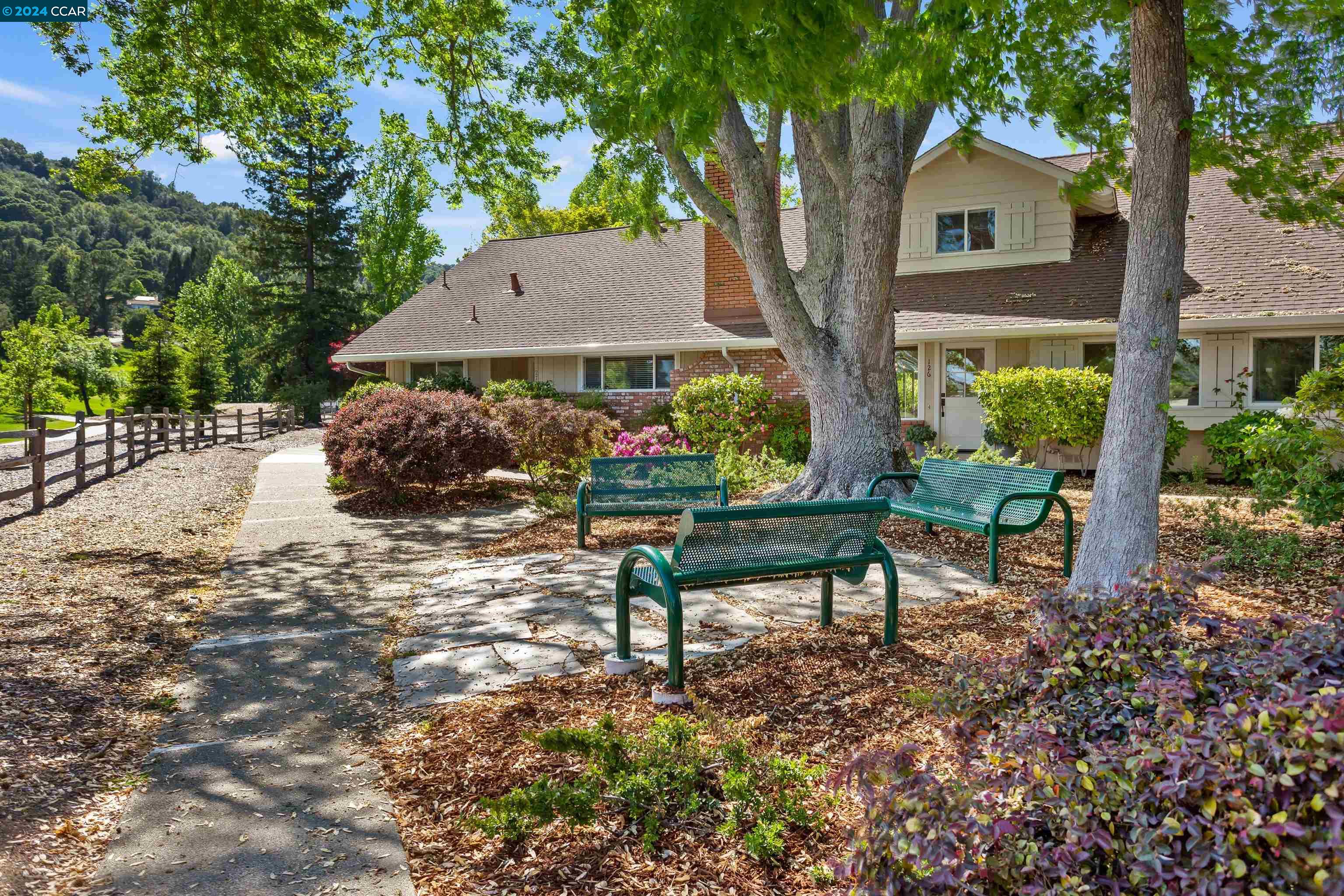 Photo #3: 41058596 Listing 