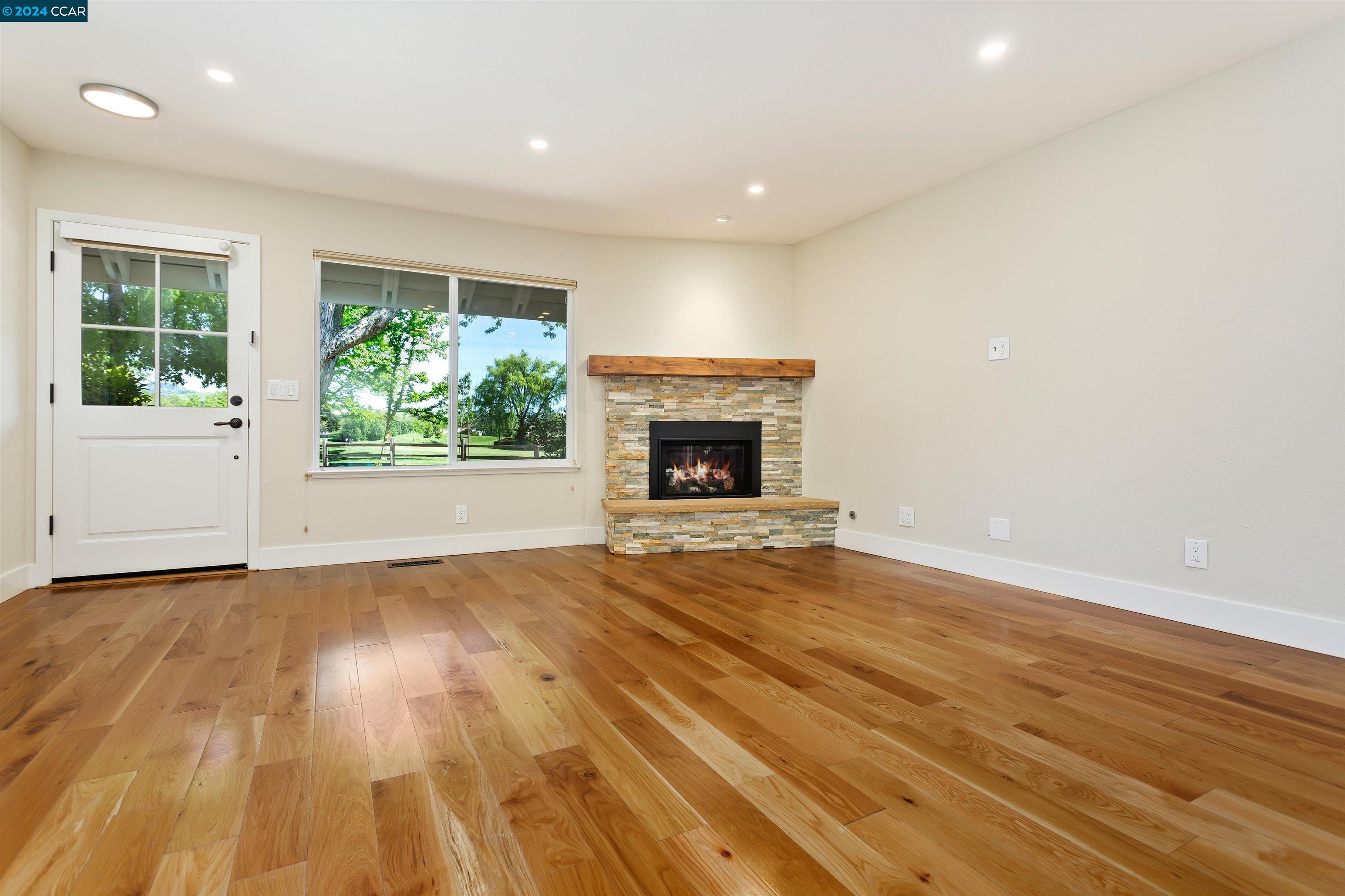 Photo #6: 41058596 Listing 