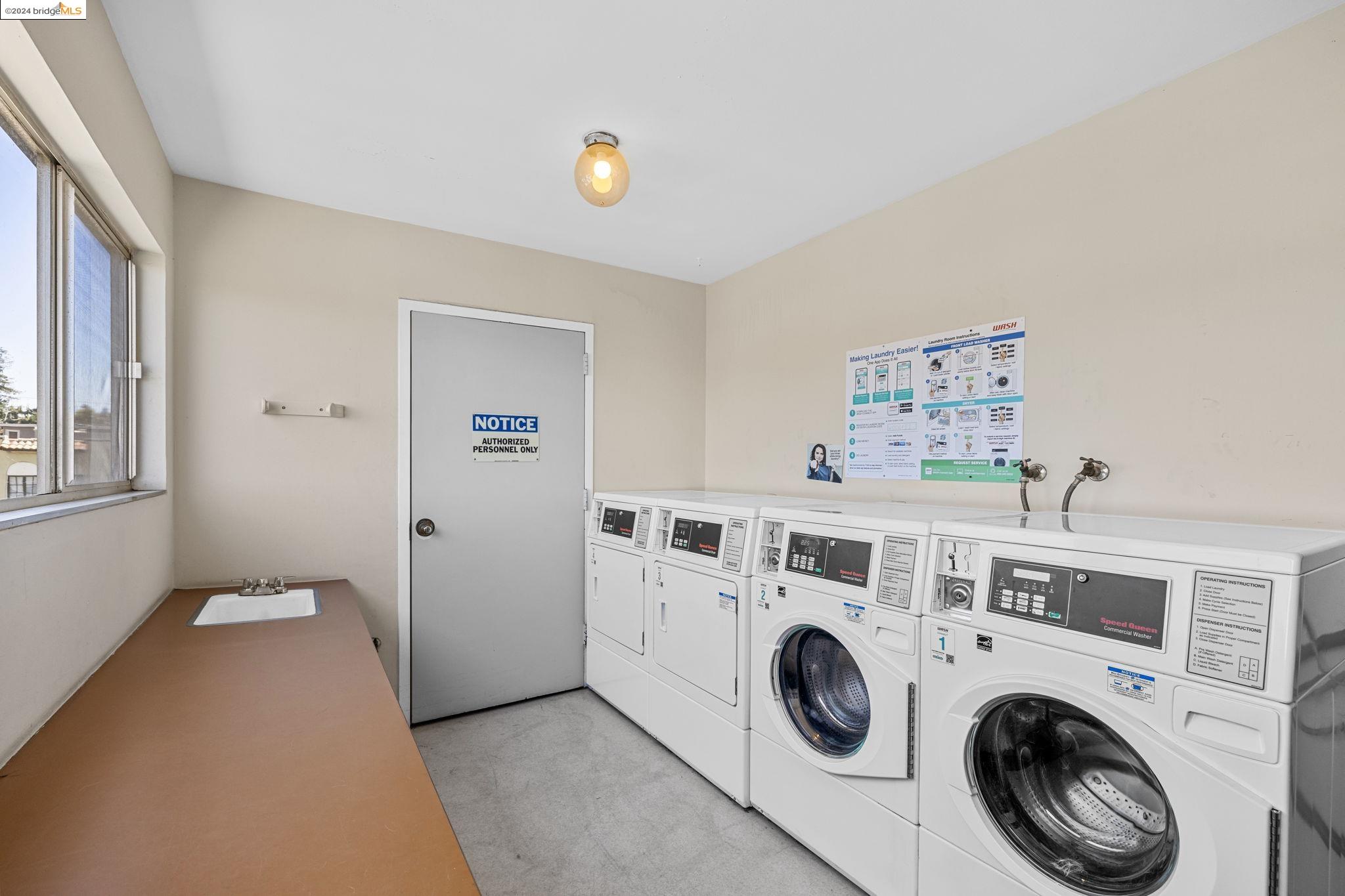 Detail Gallery Image 23 of 34 For 696 Athol Ave #202,  Oakland,  CA 94610 - 1 Beds | 1 Baths