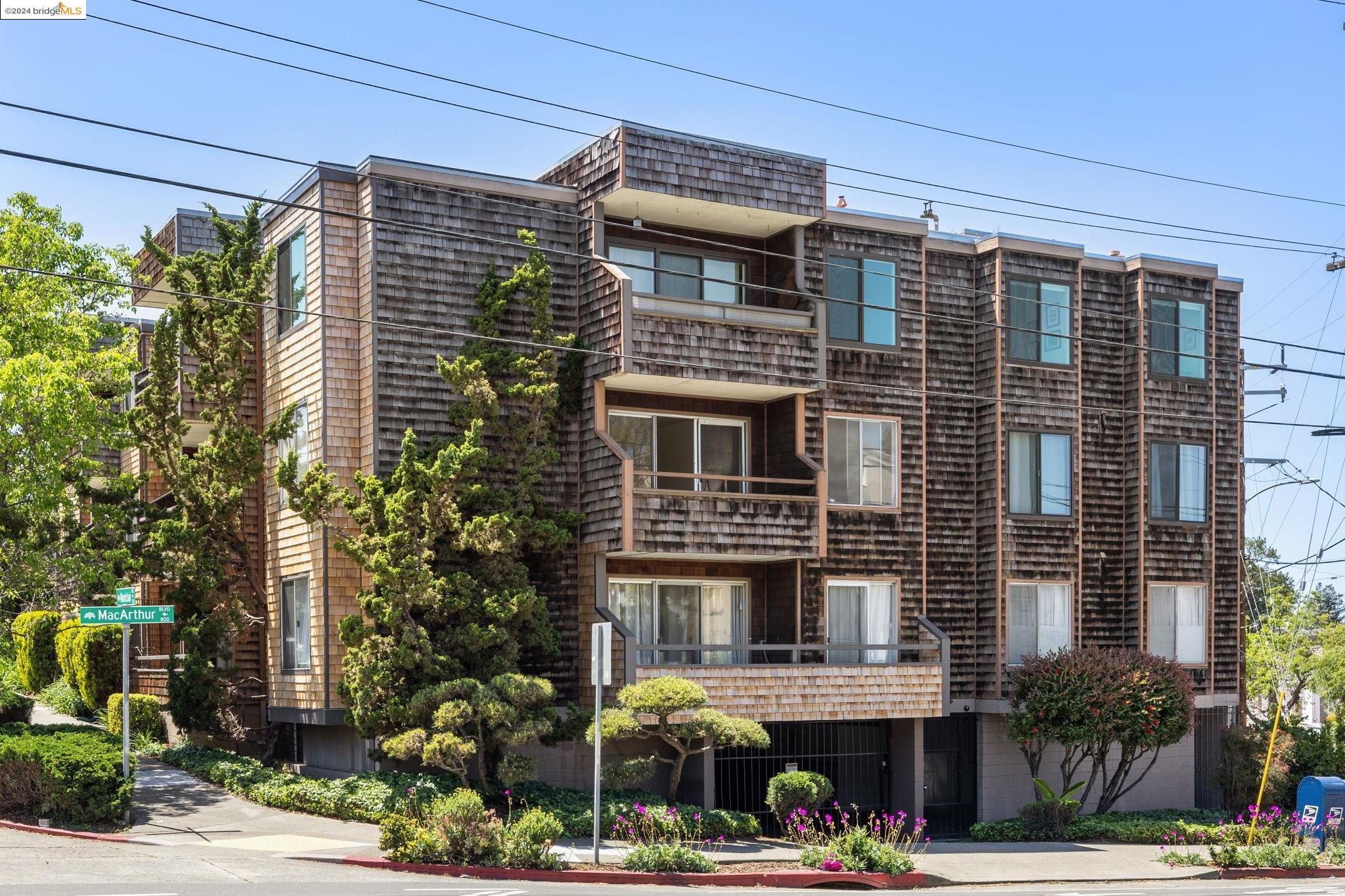 Detail Gallery Image 24 of 34 For 696 Athol Ave #202,  Oakland,  CA 94610 - 1 Beds | 1 Baths