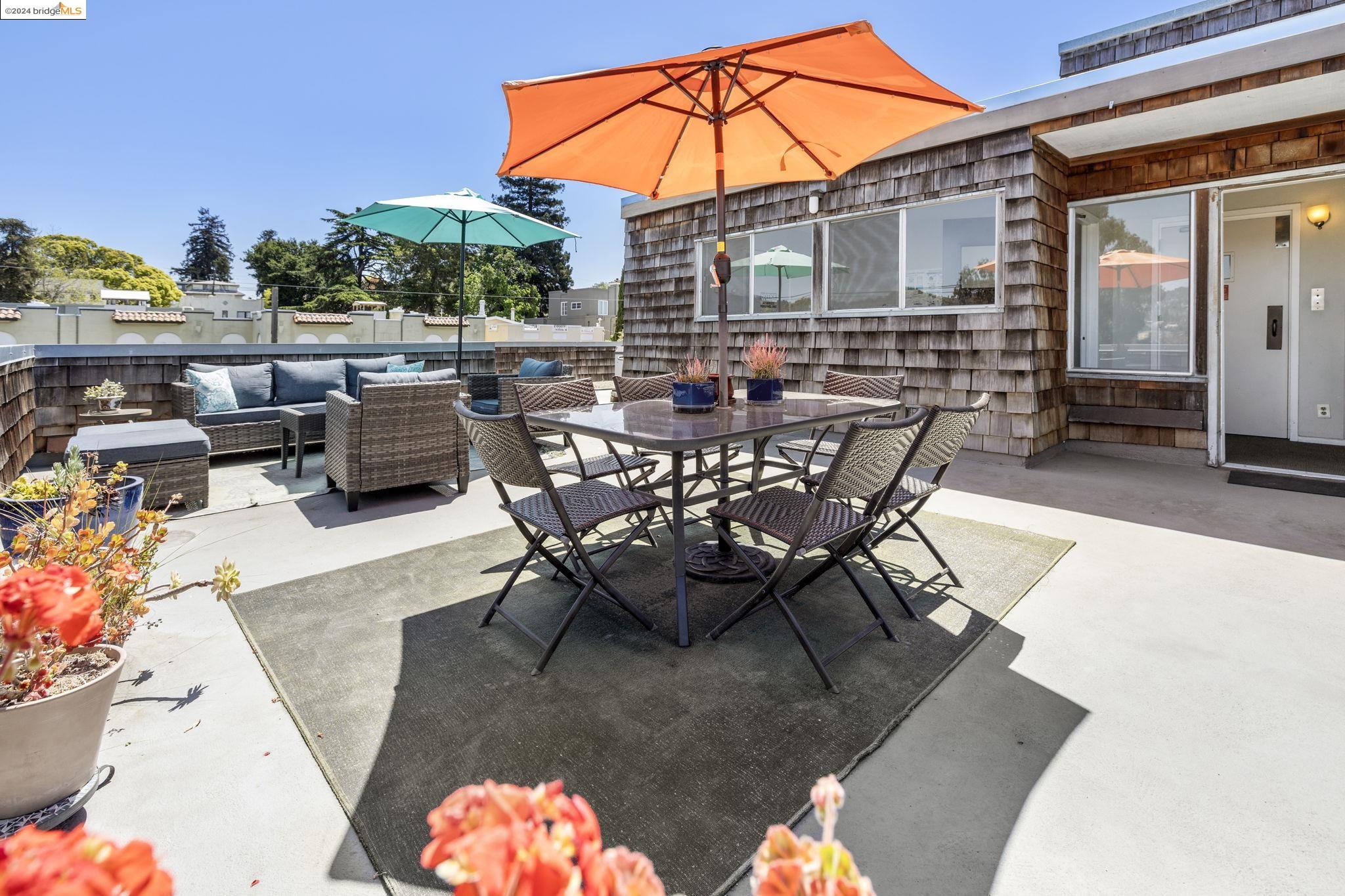 Detail Gallery Image 32 of 34 For 696 Athol Ave #202,  Oakland,  CA 94610 - 1 Beds | 1 Baths