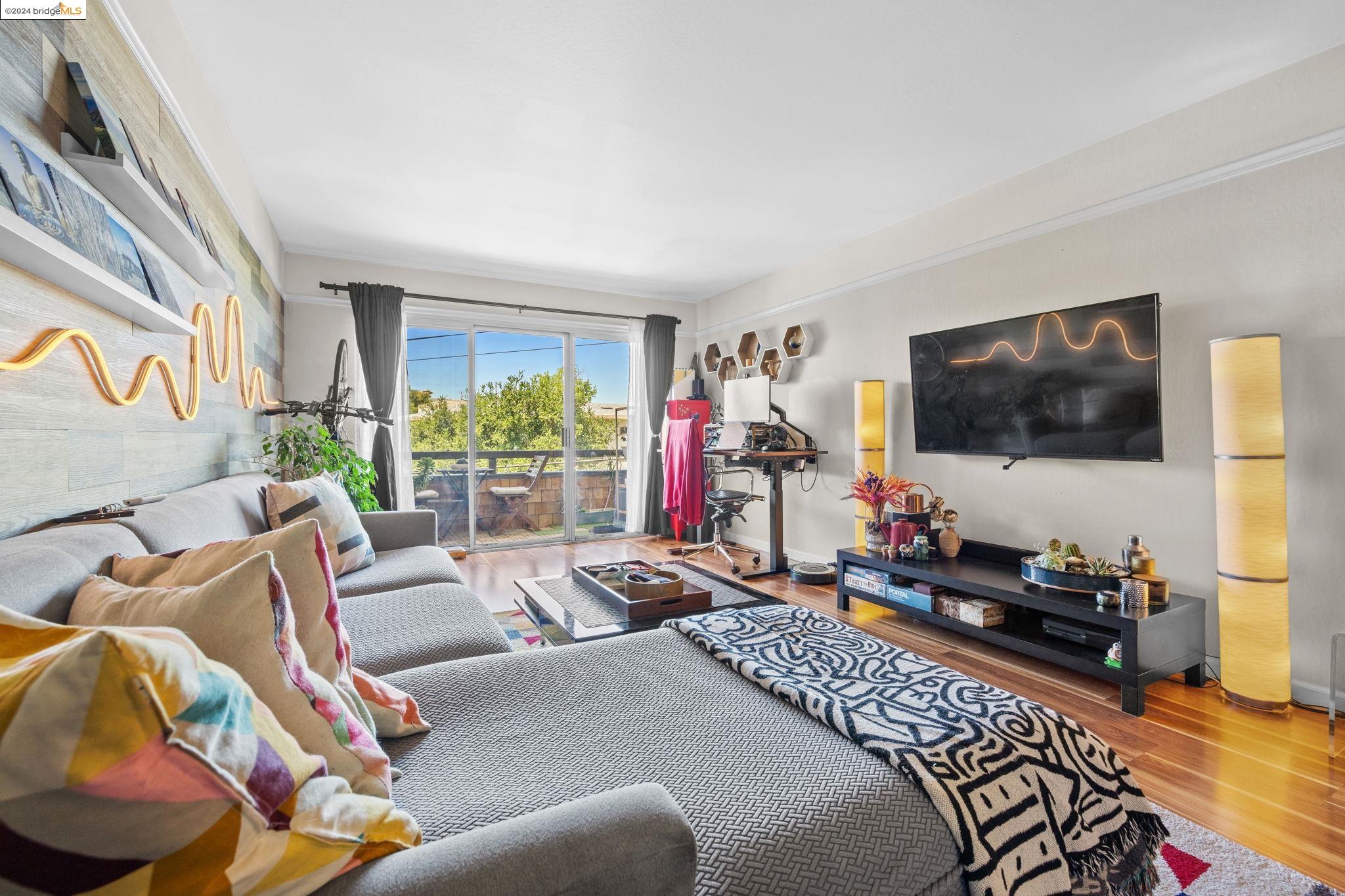 Detail Gallery Image 6 of 34 For 696 Athol Ave #202,  Oakland,  CA 94610 - 1 Beds | 1 Baths