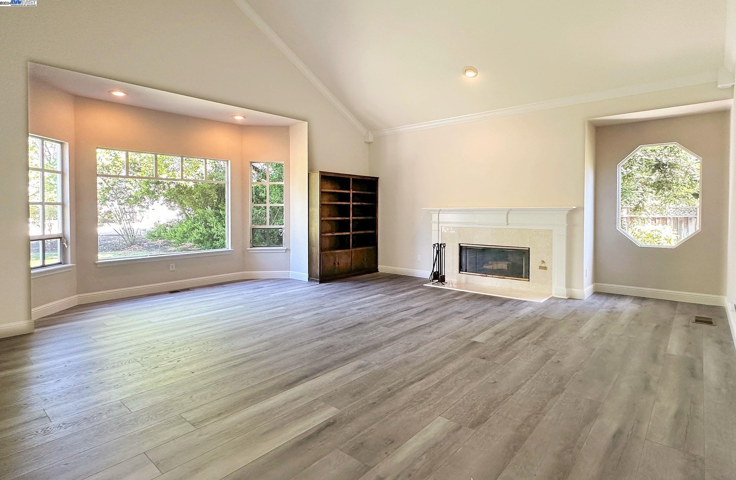 Detail Gallery Image 16 of 33 For 895 Gail Ct, Walnut Creek,  CA 94598 - 6 Beds | 3/1 Baths