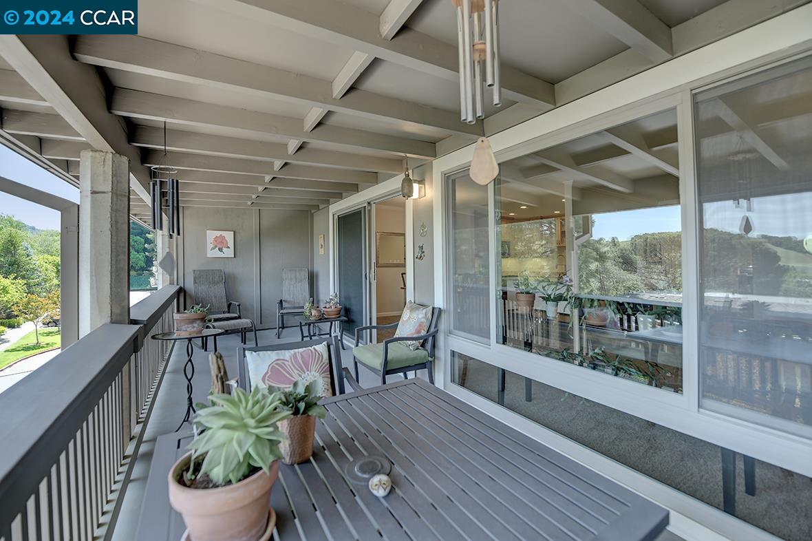 Detail Gallery Image 14 of 42 For 1300 Canyonwood Ct #7,  Walnut Creek,  CA 94595 - 2 Beds | 1 Baths
