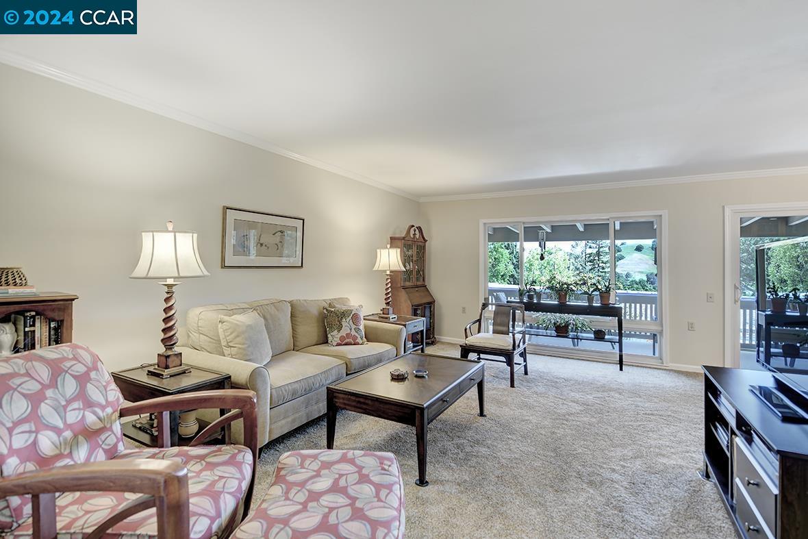Detail Gallery Image 3 of 42 For 1300 Canyonwood Ct #7,  Walnut Creek,  CA 94595 - 2 Beds | 1 Baths