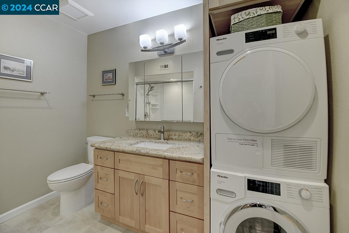 Detail Gallery Image 22 of 42 For 1300 Canyonwood Ct #7,  Walnut Creek,  CA 94595 - 2 Beds | 1 Baths