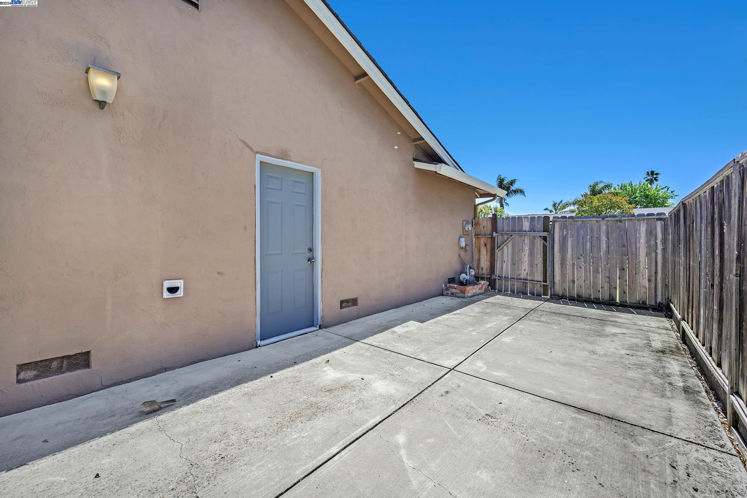 Detail Gallery Image 25 of 29 For 6251 Gibson Ct, Pleasanton,  CA 94588 - 3 Beds | 2 Baths