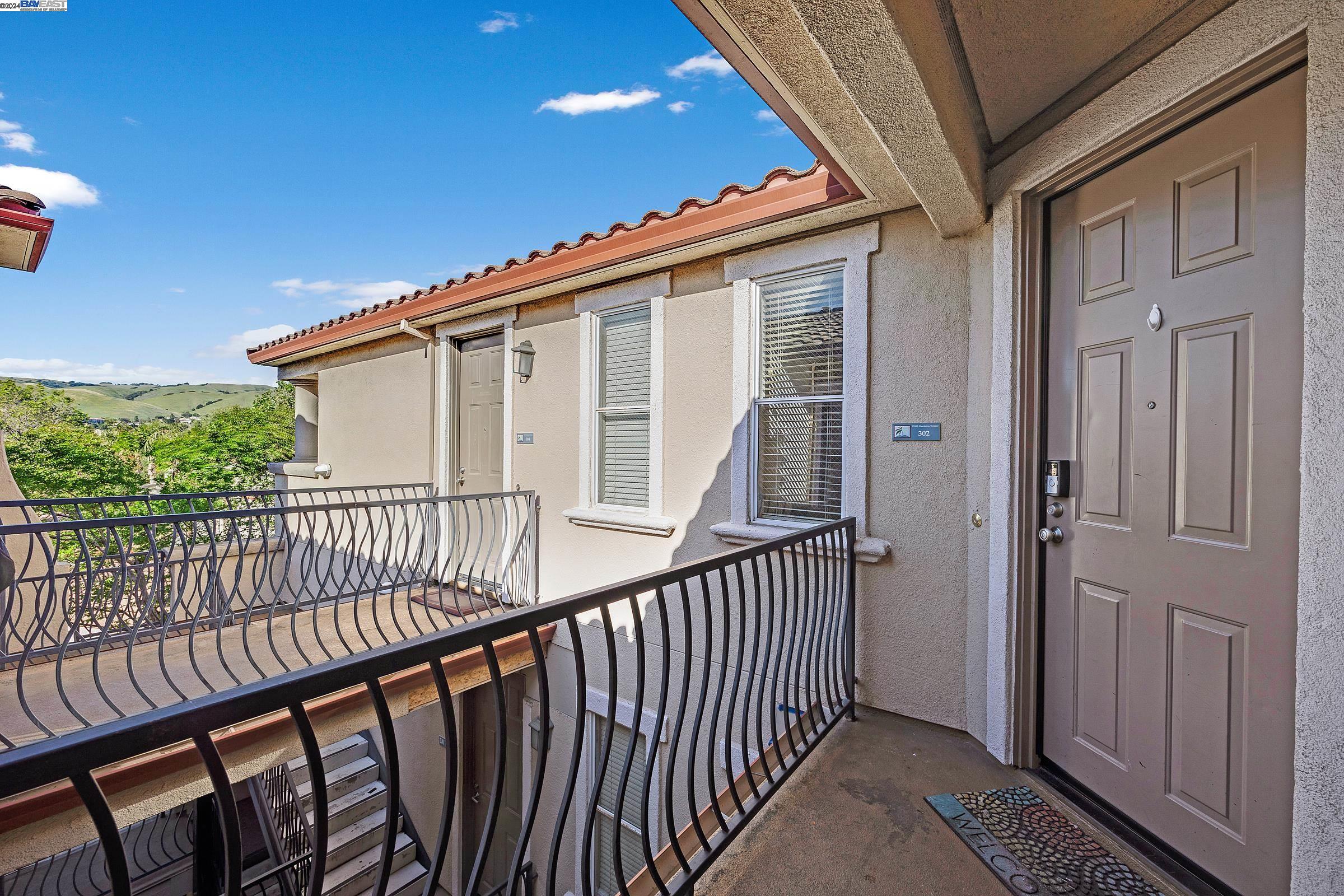 Detail Gallery Image 2 of 30 For 35530 Monterra Ter #302,  Union City,  CA 94587 - 2 Beds | 2 Baths
