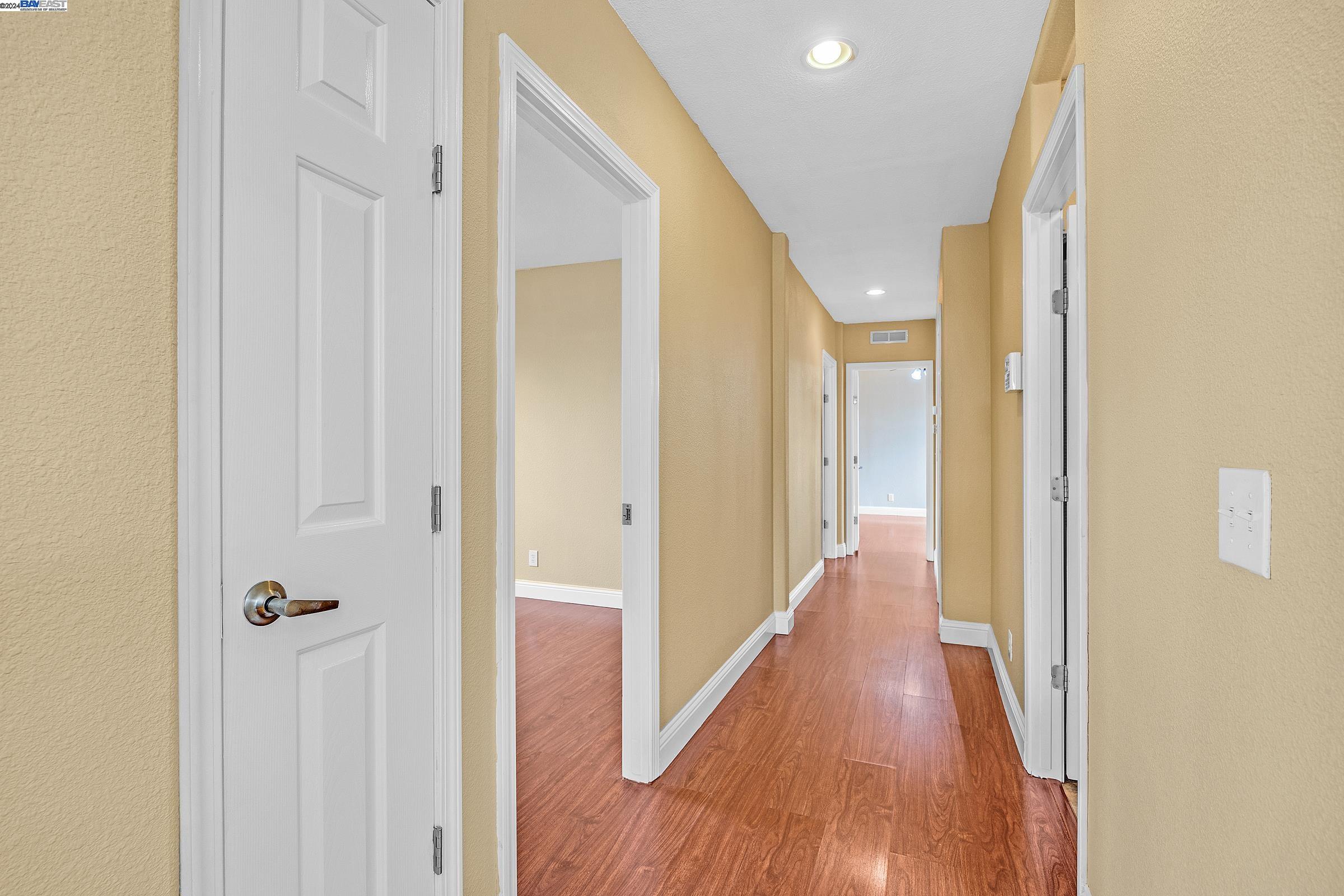 Detail Gallery Image 17 of 32 For 1441 Macatera Ave #252,  Hayward,  CA 94544-6232 - 3 Beds | 2 Baths