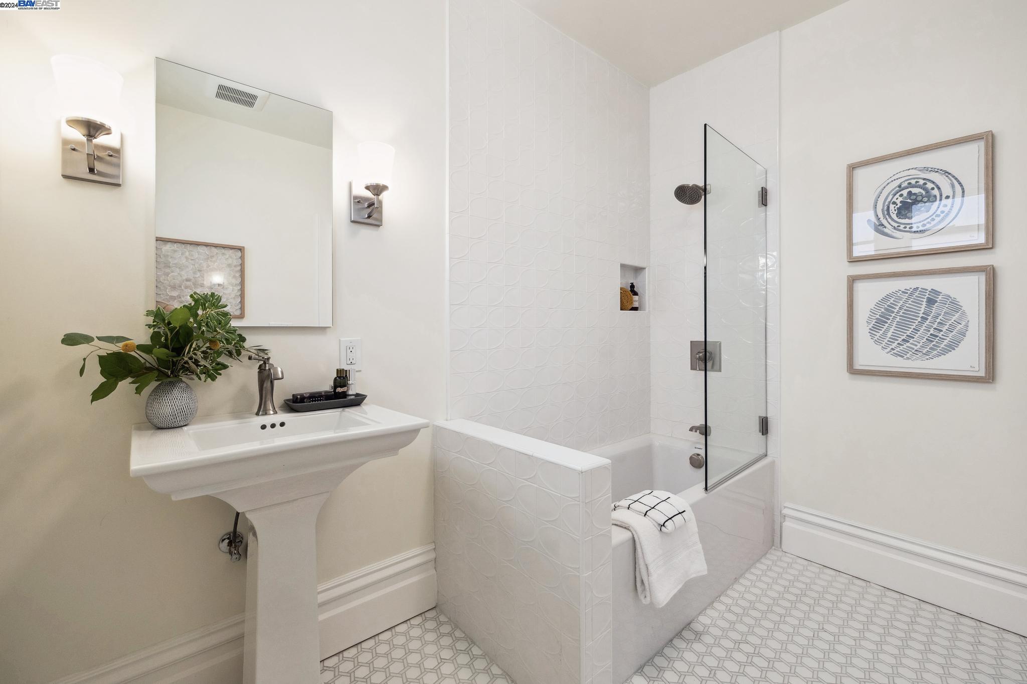 Detail Gallery Image 39 of 54 For 1627 San Jose Ave, Alameda,  CA 94501 - 4 Beds | 2/2 Baths