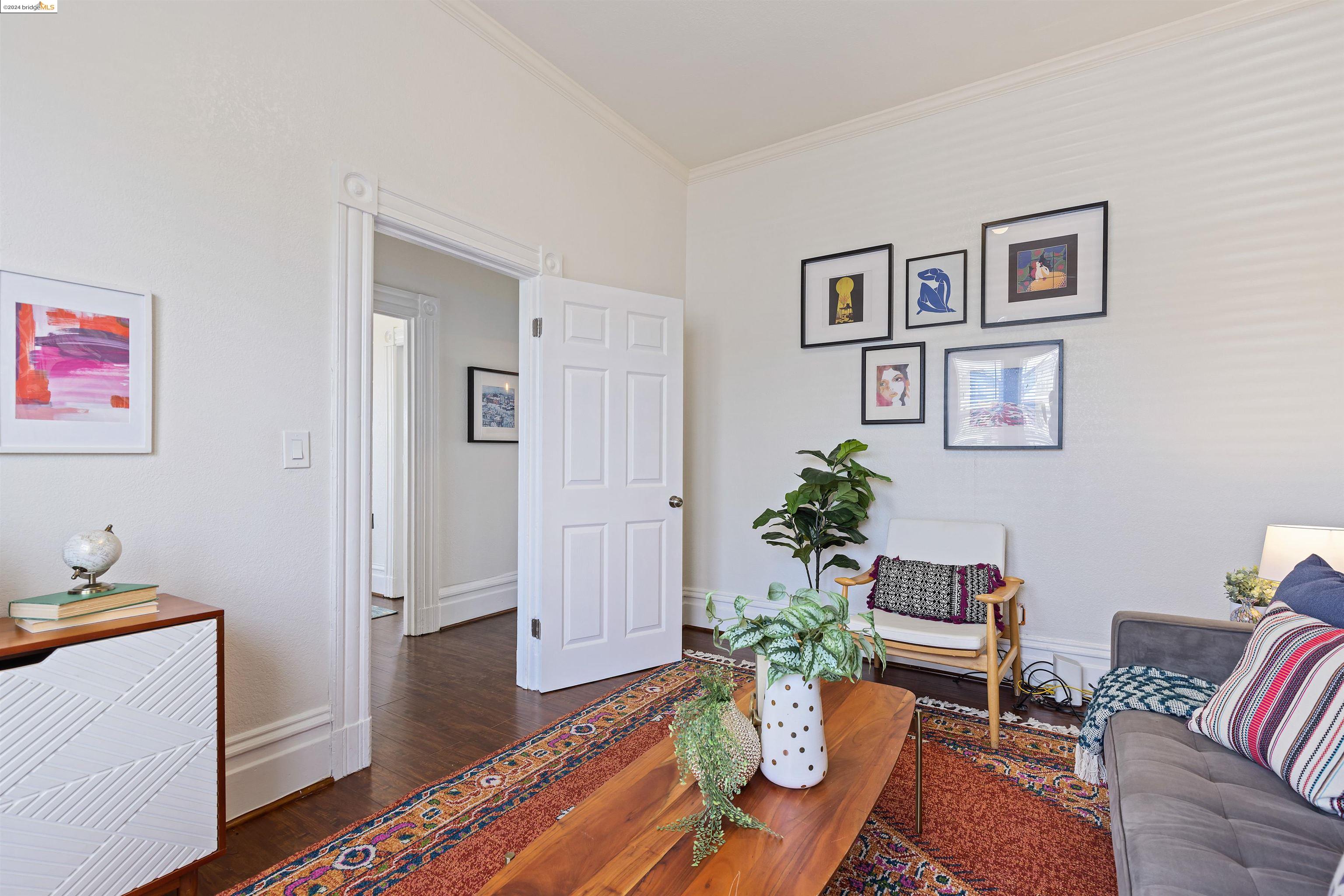 Detail Gallery Image 8 of 32 For 2125 E 15th St, Oakland,  CA 94606 - 2 Beds | 1 Baths