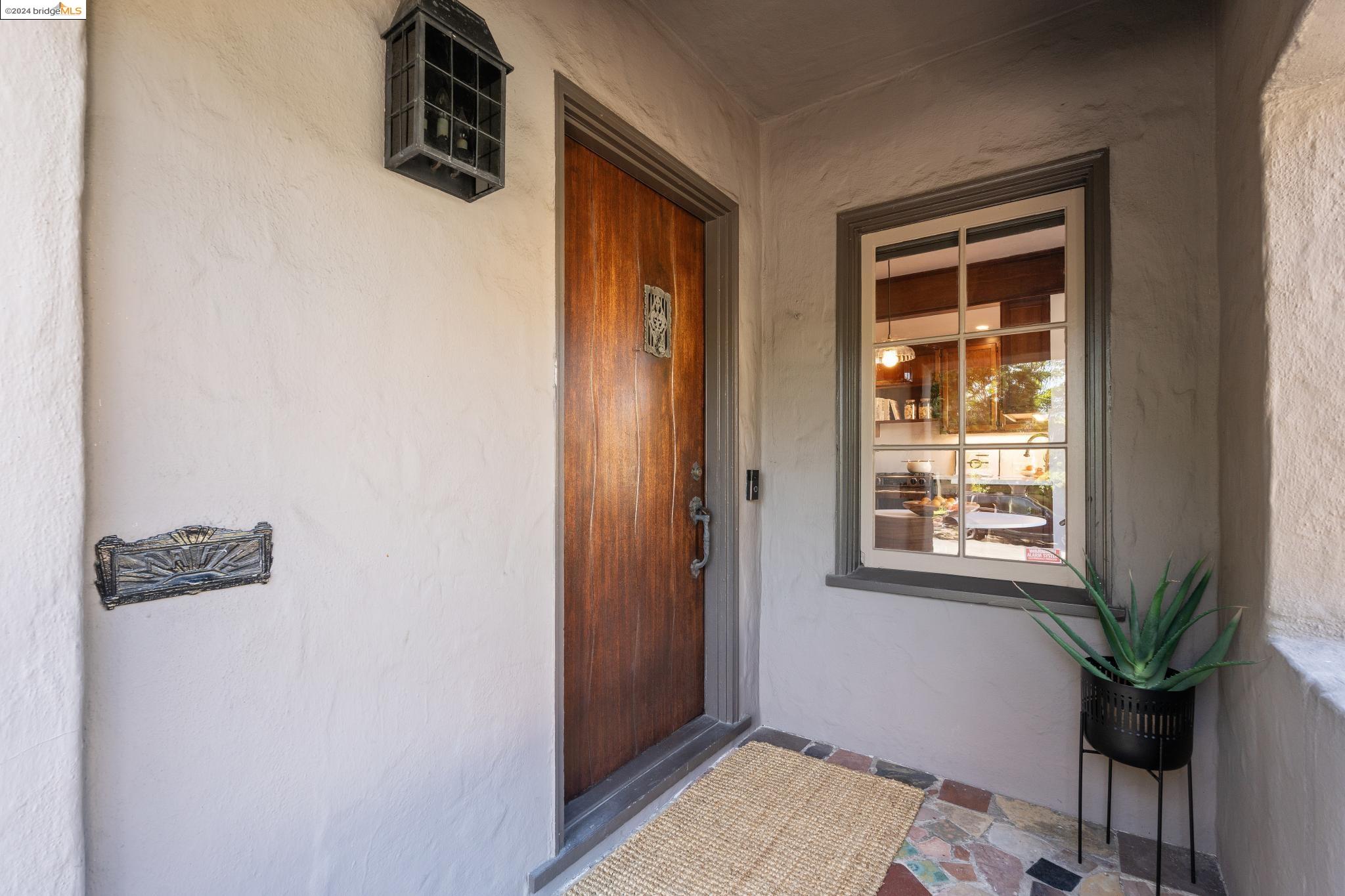 Detail Gallery Image 7 of 60 For 570 Glen Drive, San Leandro,  CA 94577 - 3 Beds | 2 Baths
