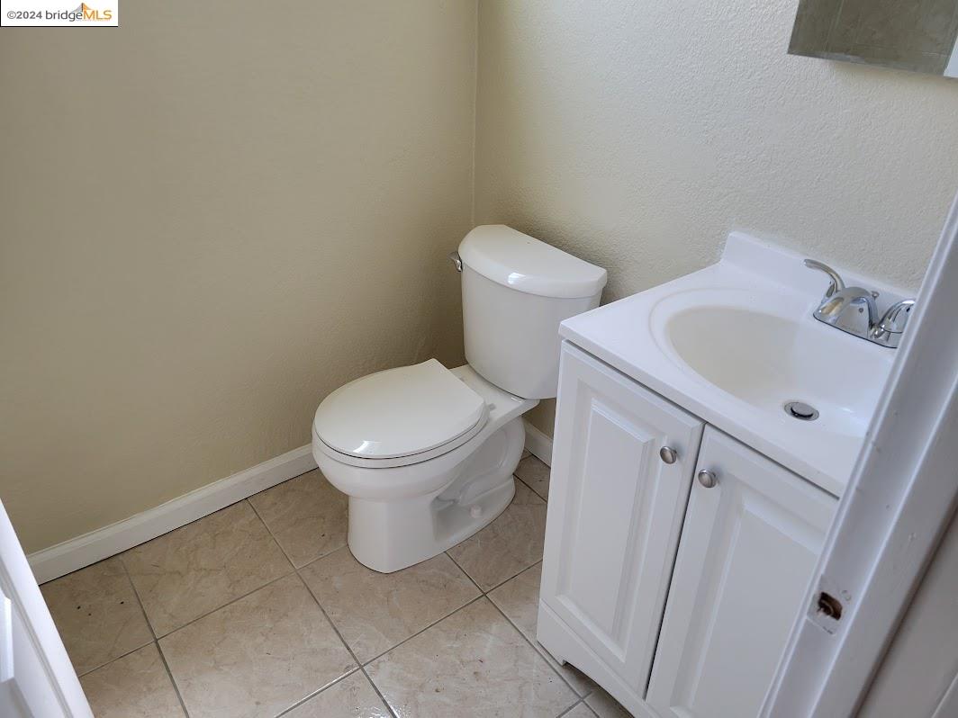 Detail Gallery Image 9 of 18 For 2154 103rd Ave., Oakland,  CA 94603 - 3 Beds | 1 Baths