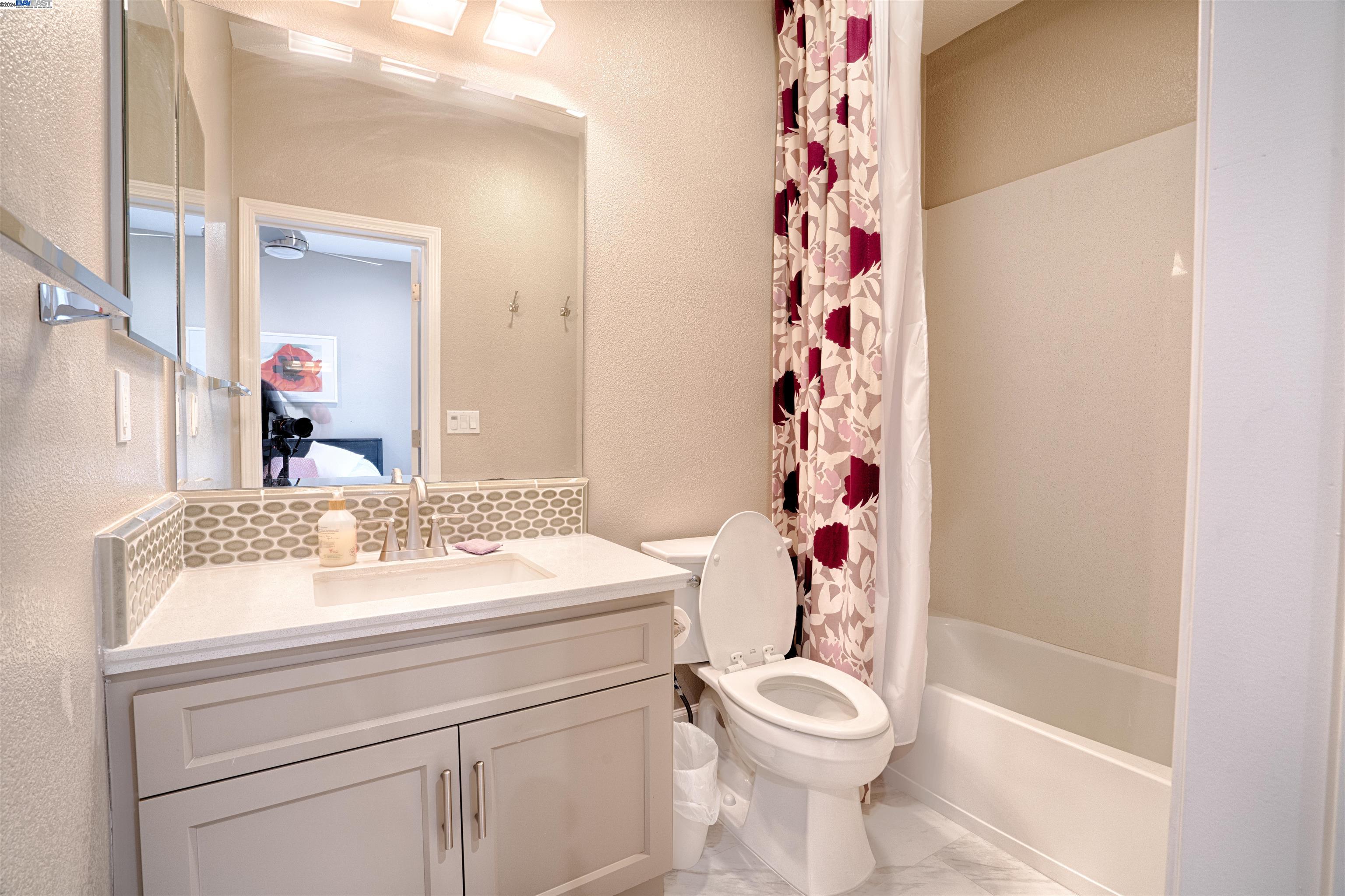 Detail Gallery Image 13 of 38 For 360 E 28th Ave, San Mateo,  CA 94403 - 2 Beds | 2/1 Baths