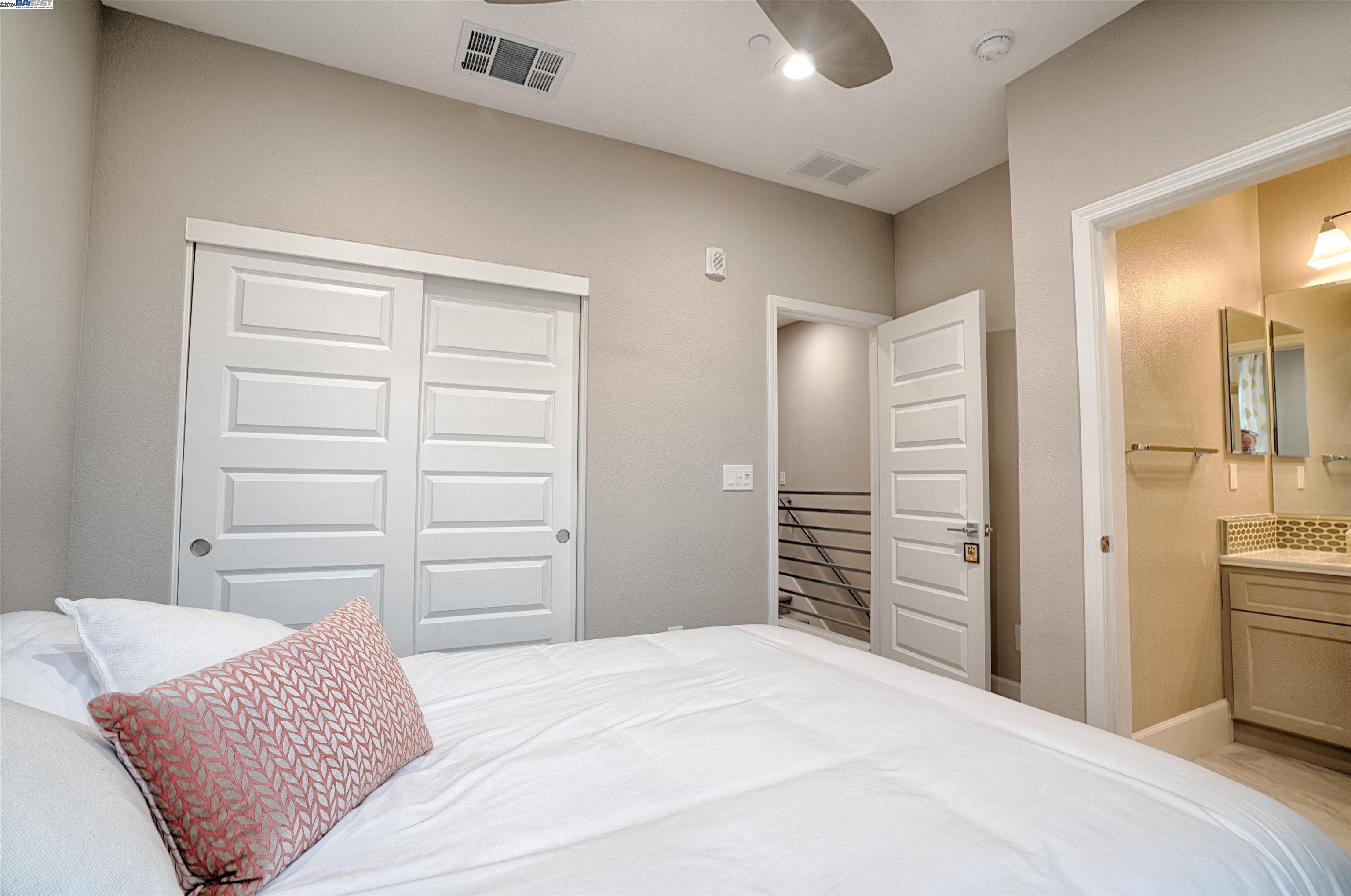 Detail Gallery Image 16 of 38 For 360 E 28th Ave, San Mateo,  CA 94403 - 2 Beds | 2/1 Baths