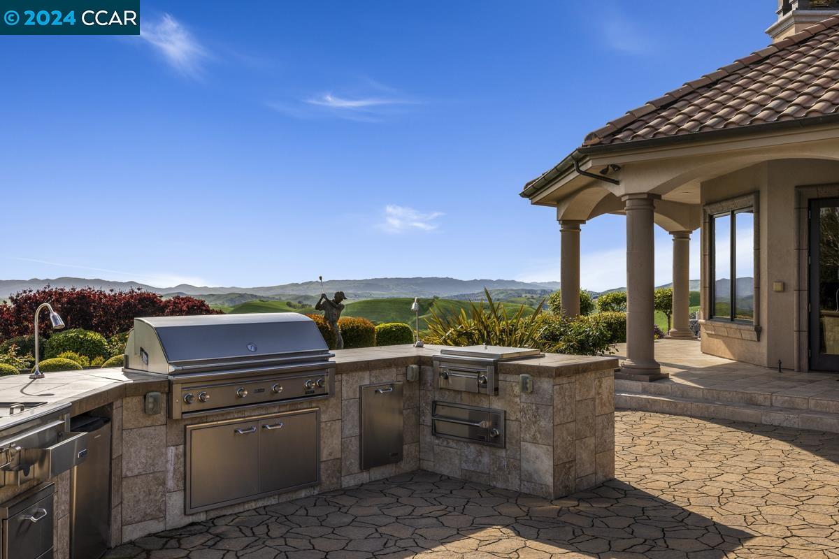 Detail Gallery Image 53 of 60 For 2020 Victorine Rd, Danville,  CA 94551 - 5 Beds | 5/2 Baths