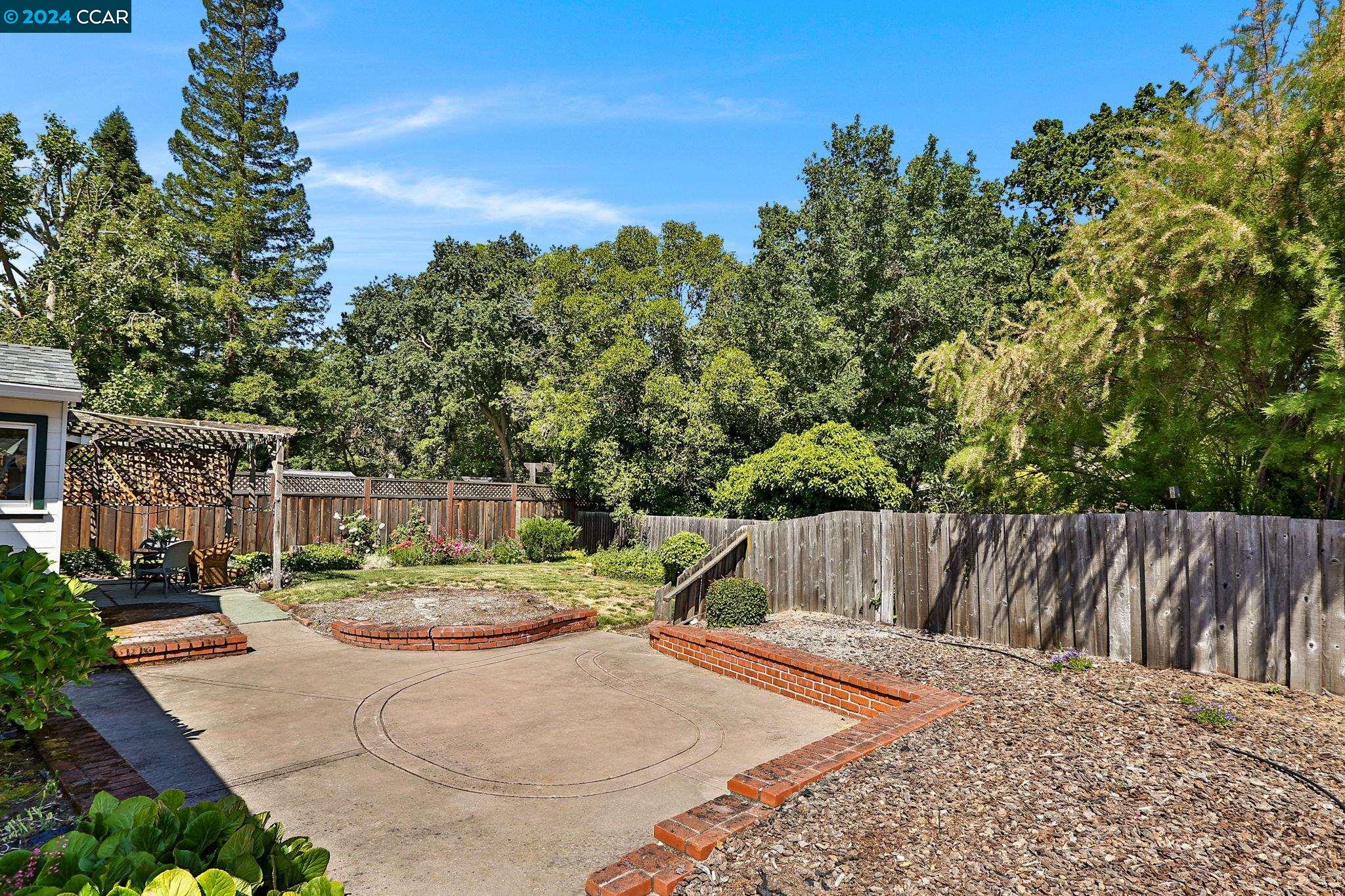Detail Gallery Image 21 of 31 For 1232 Lindell Dr, Walnut Creek,  CA 94596 - 3 Beds | 1 Baths