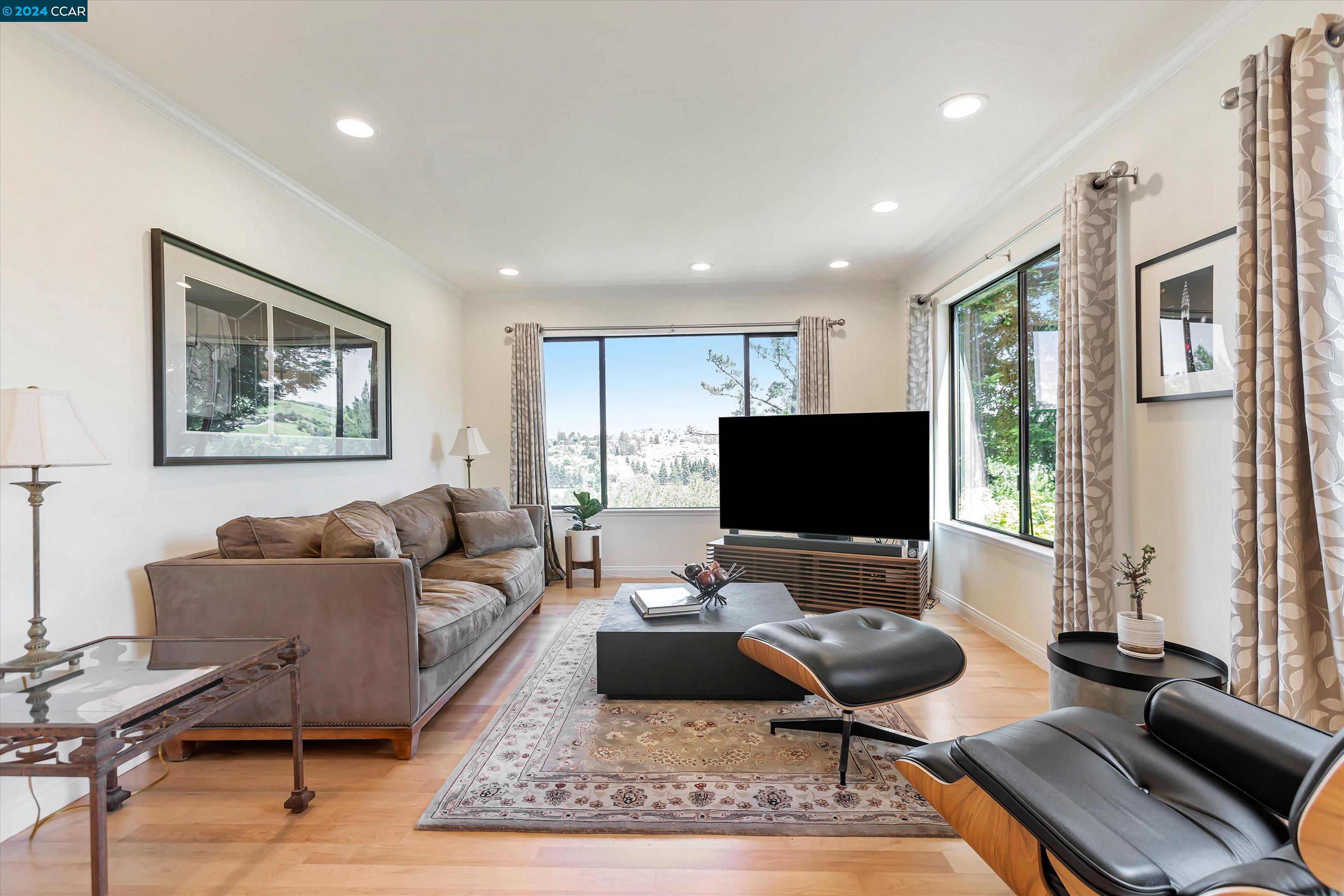 Detail Gallery Image 25 of 53 For 1755 Spyglass Ln, Moraga,  CA 94556 - 4 Beds | 2/1 Baths