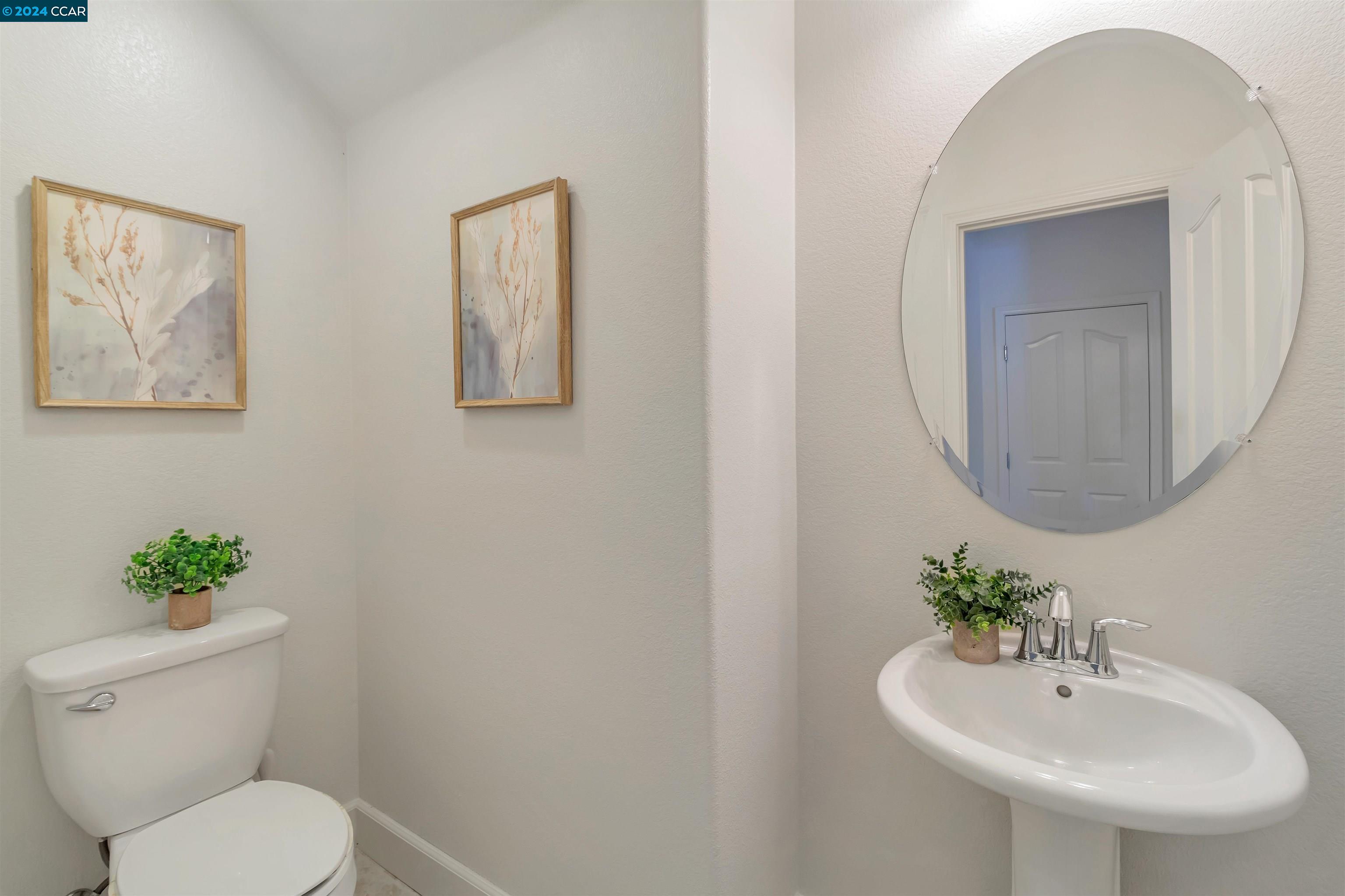 Detail Gallery Image 6 of 32 For 3753 Edgecomb Ct, Dublin,  CA 94568 - 5 Beds | 3/1 Baths