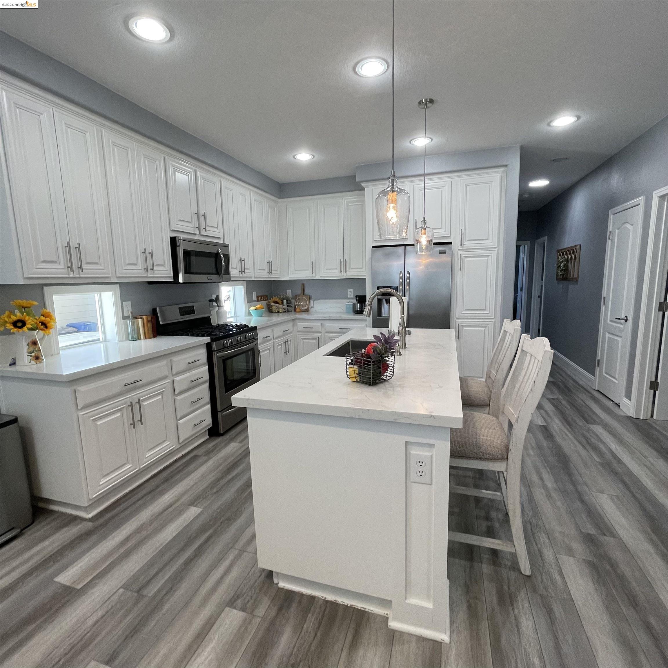 Detail Gallery Image 4 of 35 For 150 Zartop St #150,  Oakley,  CA 94561-0000 - 3 Beds | 2 Baths
