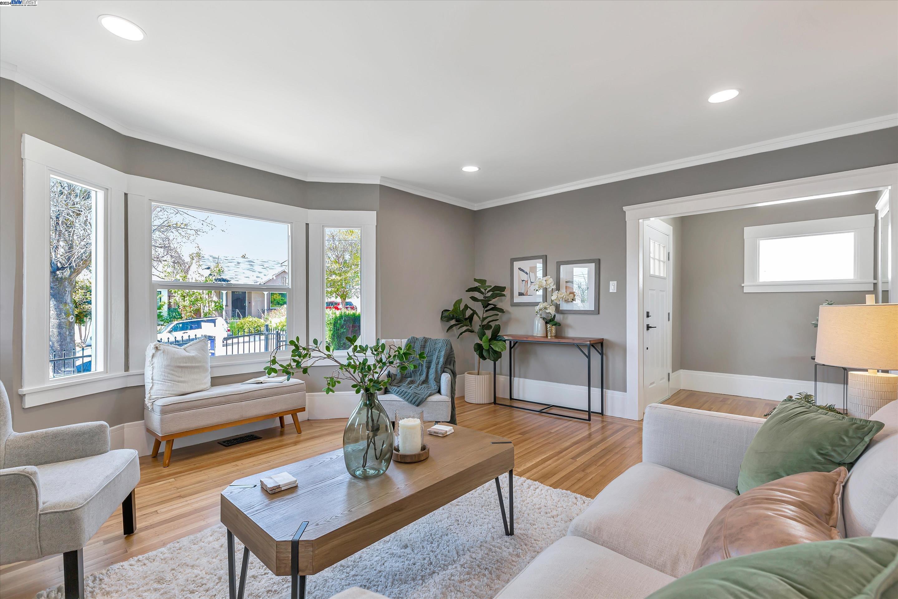 Detail Gallery Image 7 of 57 For 5286 Belvedere Street, Oakland,  CA 94601 - 4 Beds | 4 Baths