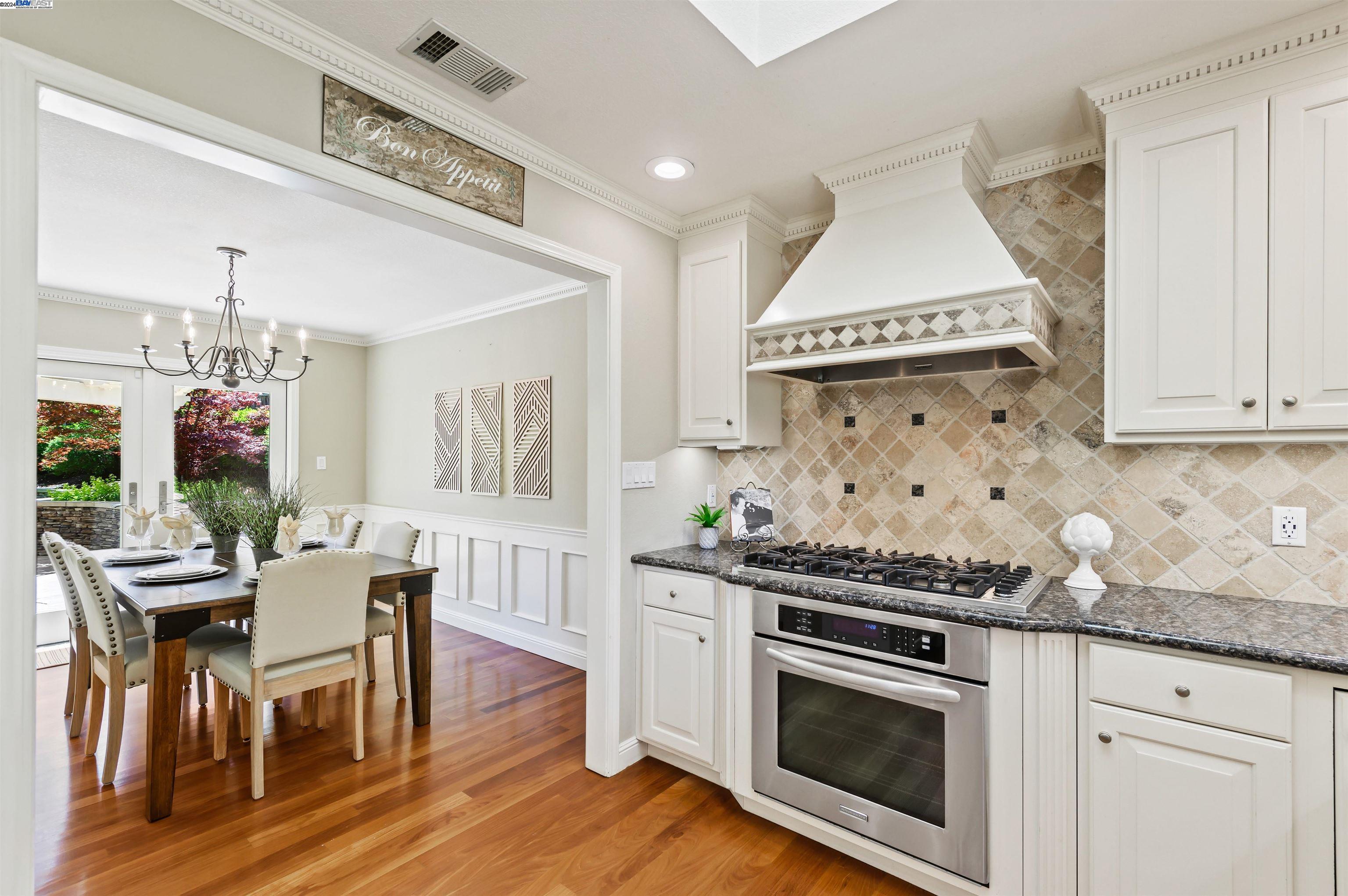 Detail Gallery Image 11 of 53 For 1024 Riesling Dr, Pleasanton,  CA 94566 - 4 Beds | 2/1 Baths