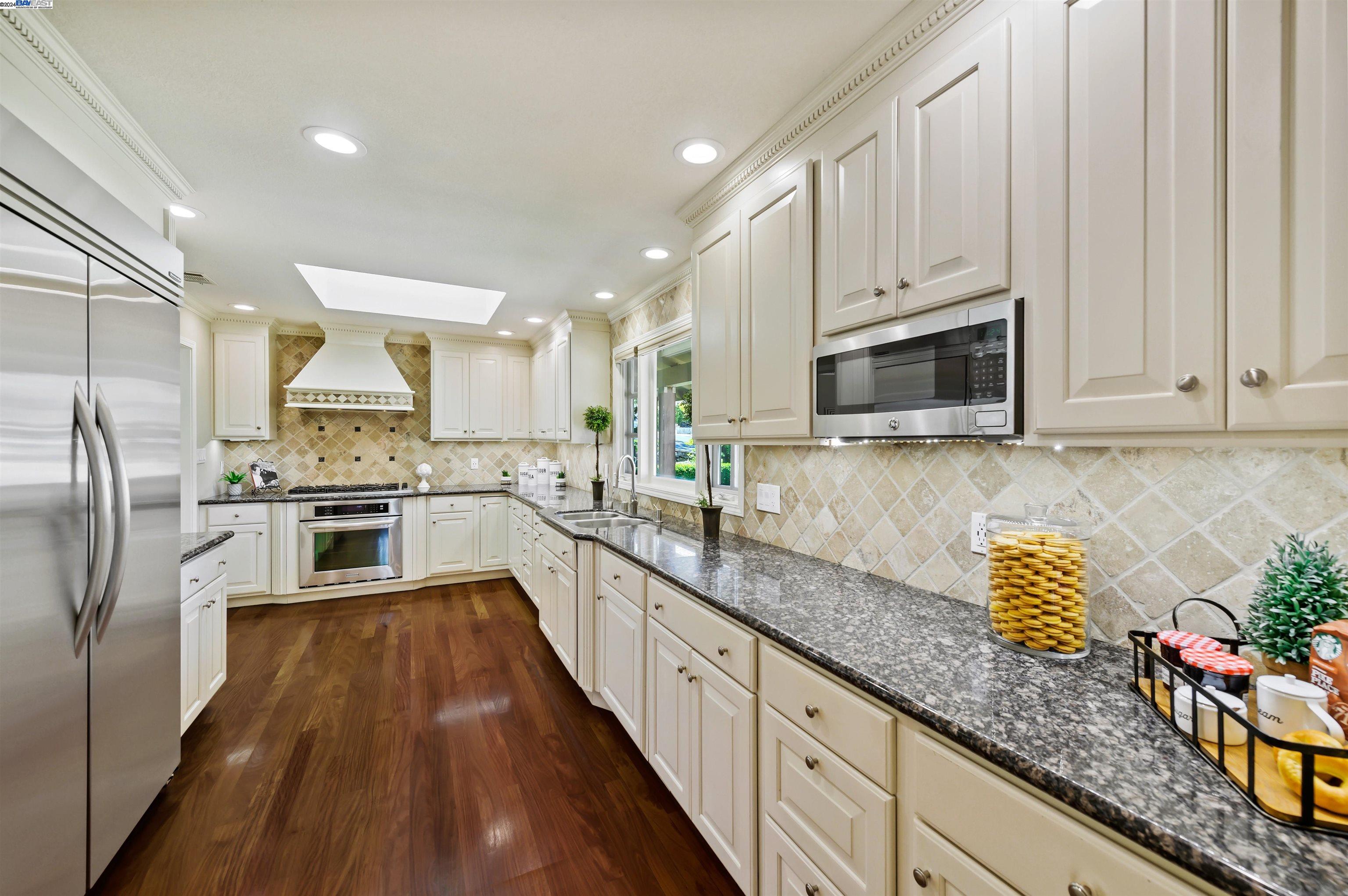 Detail Gallery Image 5 of 53 For 1024 Riesling Dr, Pleasanton,  CA 94566 - 4 Beds | 2/1 Baths