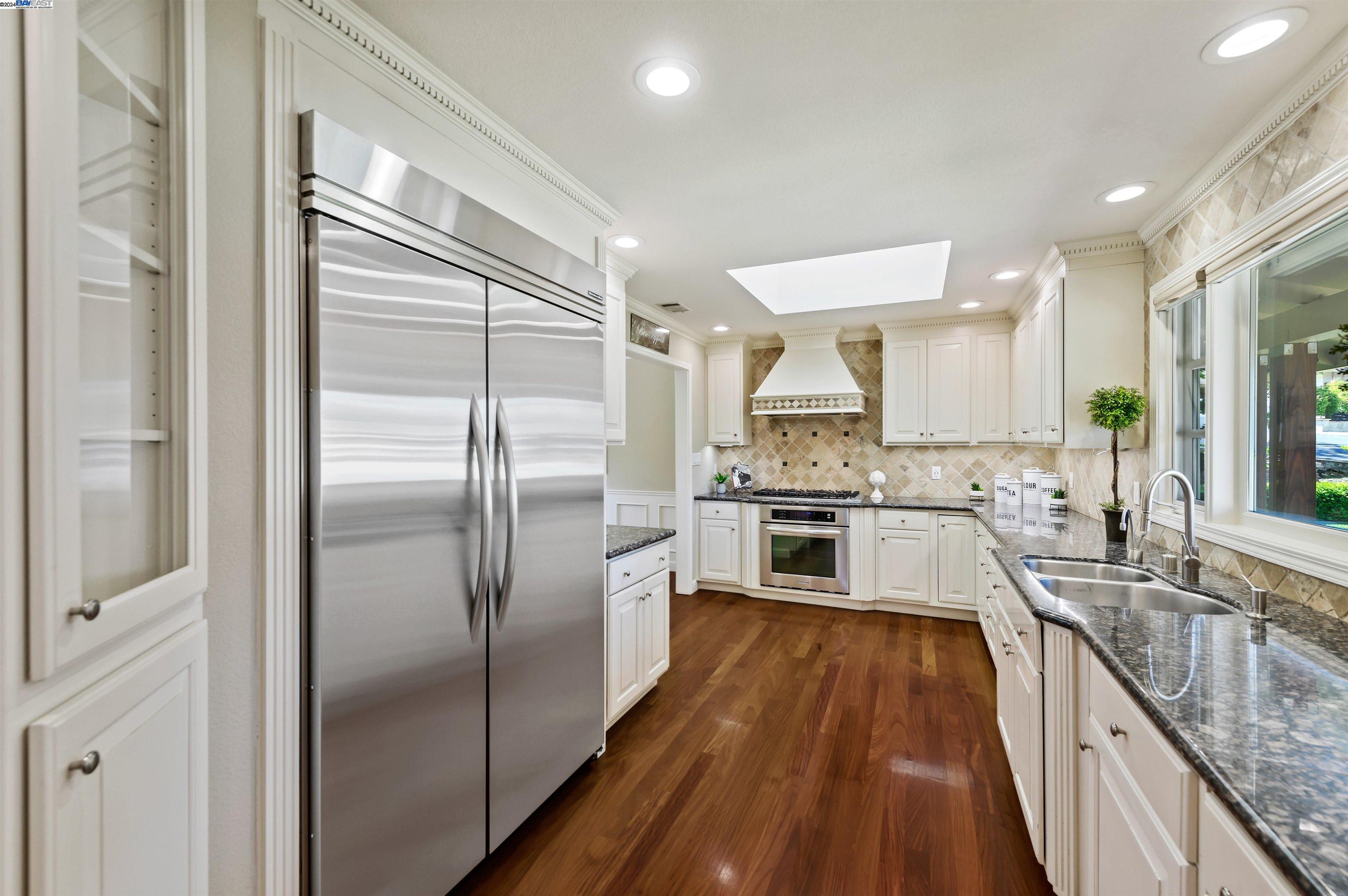 Detail Gallery Image 6 of 53 For 1024 Riesling Dr, Pleasanton,  CA 94566 - 4 Beds | 2/1 Baths