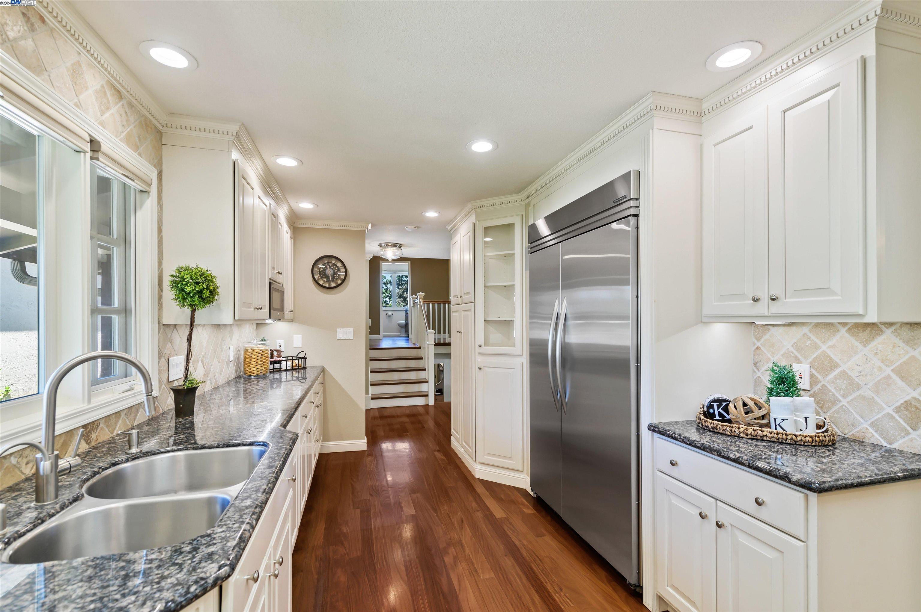 Detail Gallery Image 9 of 53 For 1024 Riesling Dr, Pleasanton,  CA 94566 - 4 Beds | 2/1 Baths