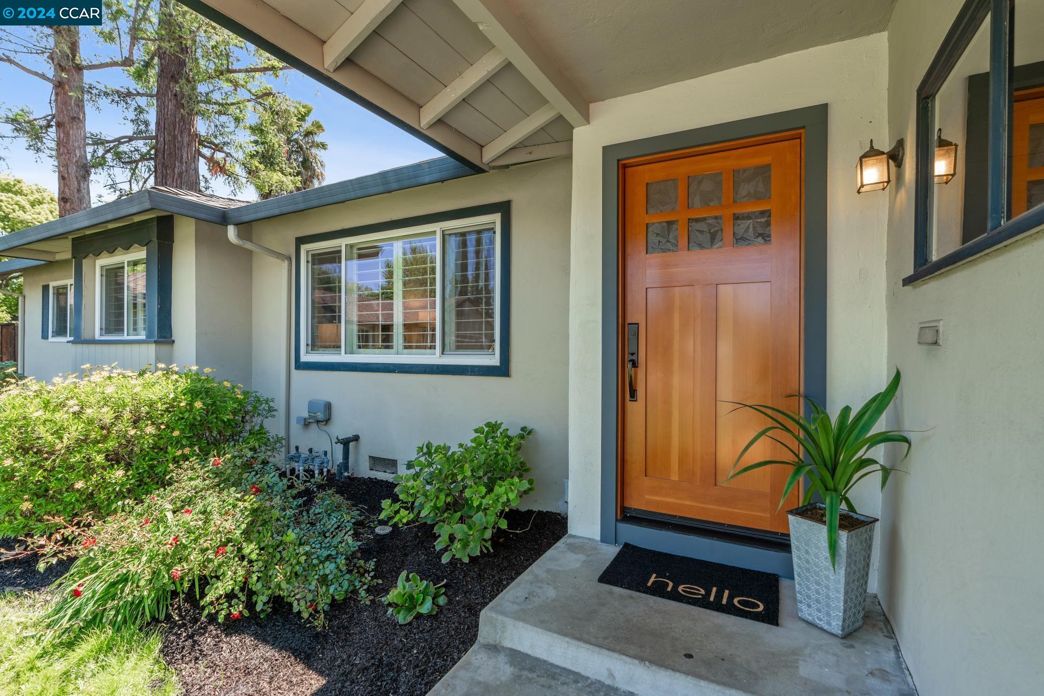 Detail Gallery Image 3 of 41 For 828 Ryan Ct, Concord,  CA 94518 - 3 Beds | 2 Baths