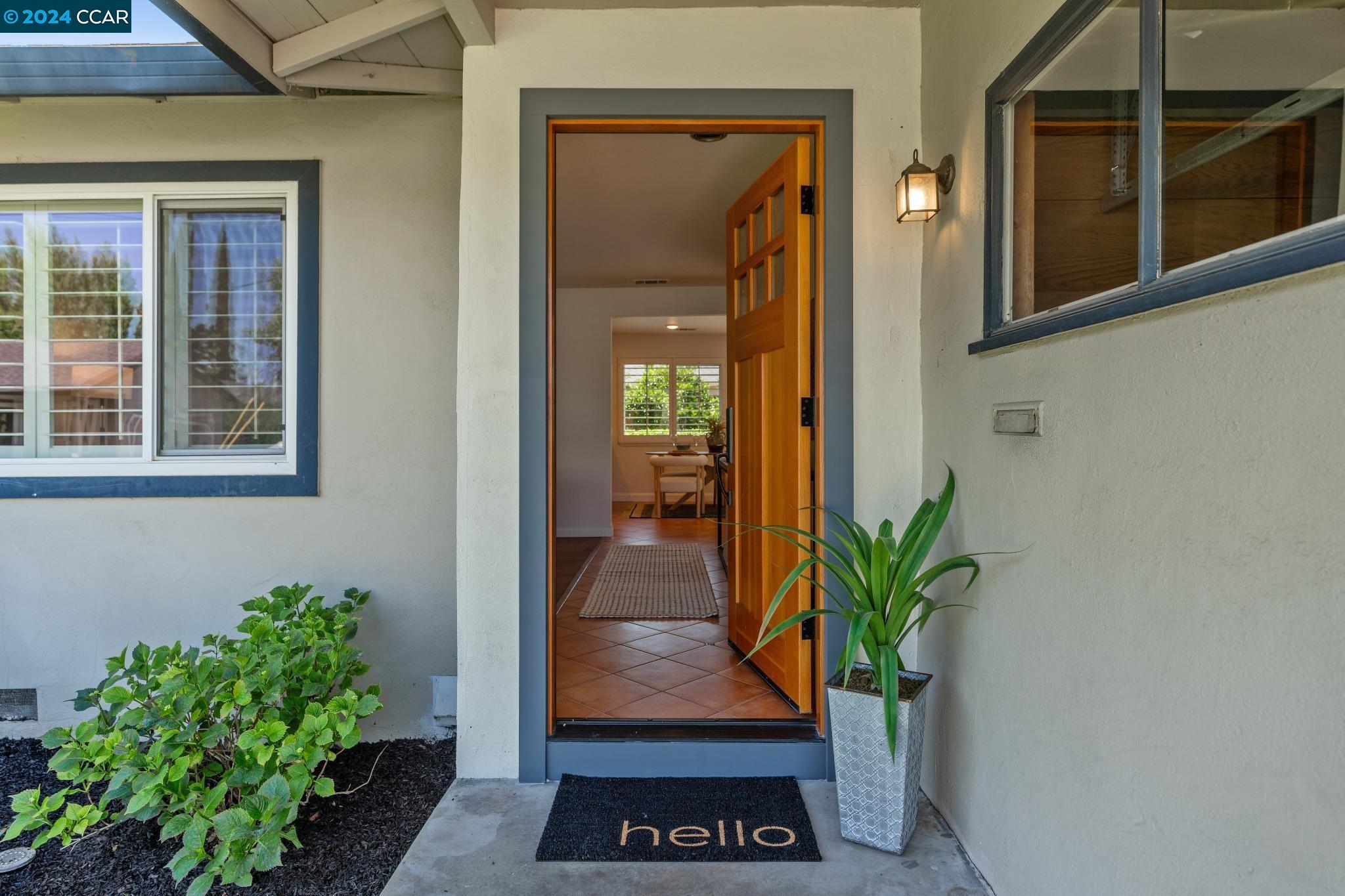 Detail Gallery Image 4 of 41 For 828 Ryan Ct, Concord,  CA 94518 - 3 Beds | 2 Baths