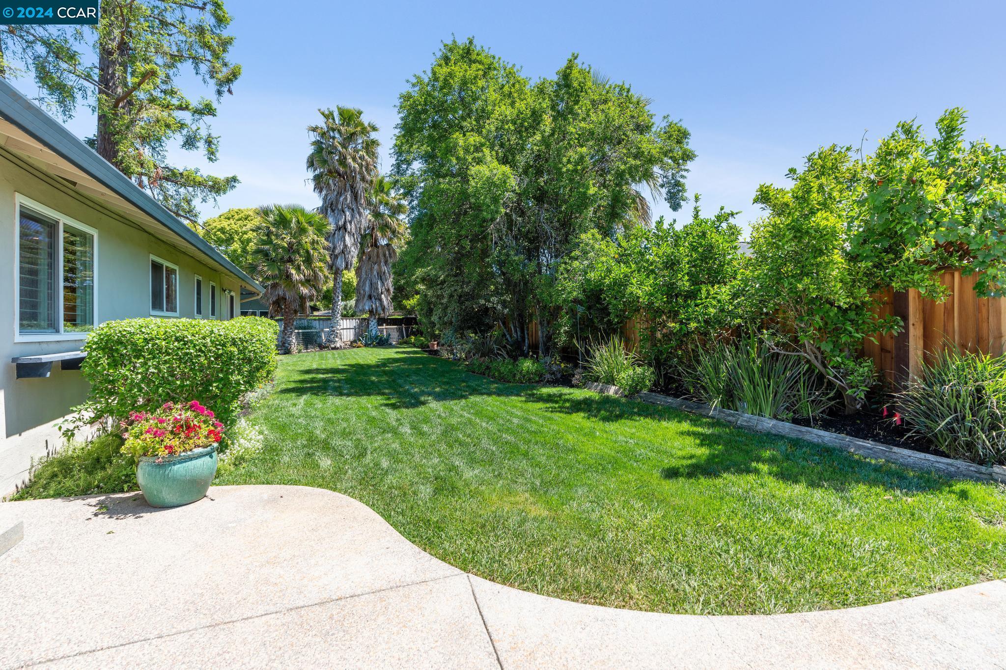 Detail Gallery Image 34 of 41 For 828 Ryan Ct, Concord,  CA 94518 - 3 Beds | 2 Baths