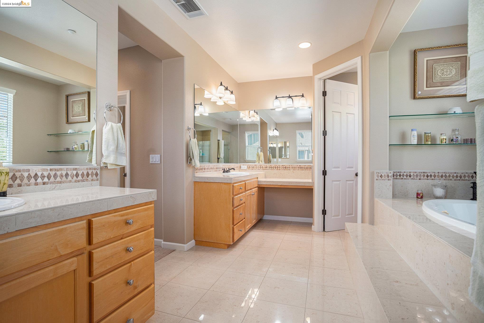 Detail Gallery Image 21 of 36 For 1849 La Fonte Dr, Brentwood,  CA 94513-0000 - 5 Beds | 4/1 Baths
