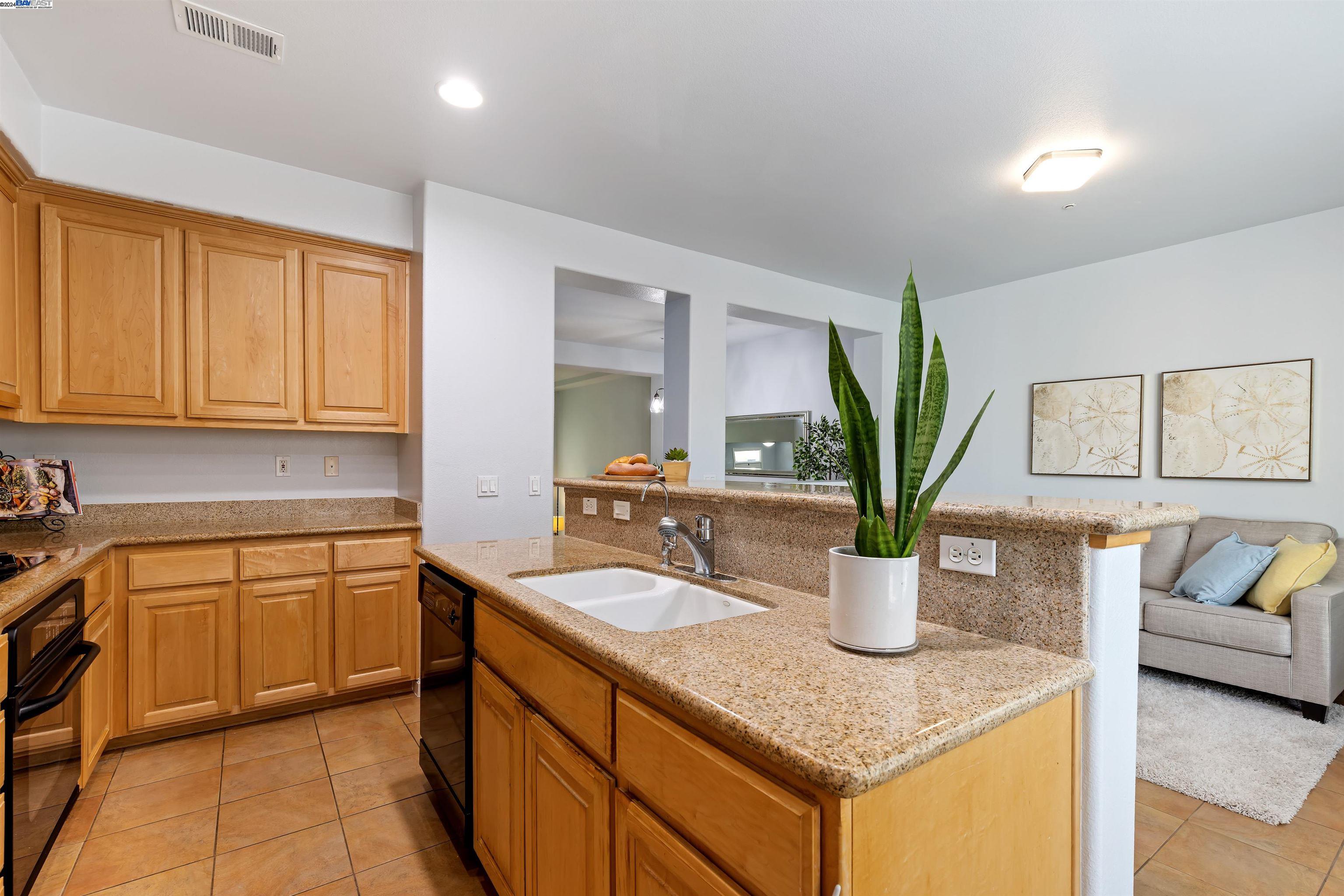Detail Gallery Image 16 of 36 For 3626 Whitworth Drive, Dublin,  CA 94568 - 3 Beds | 2/1 Baths