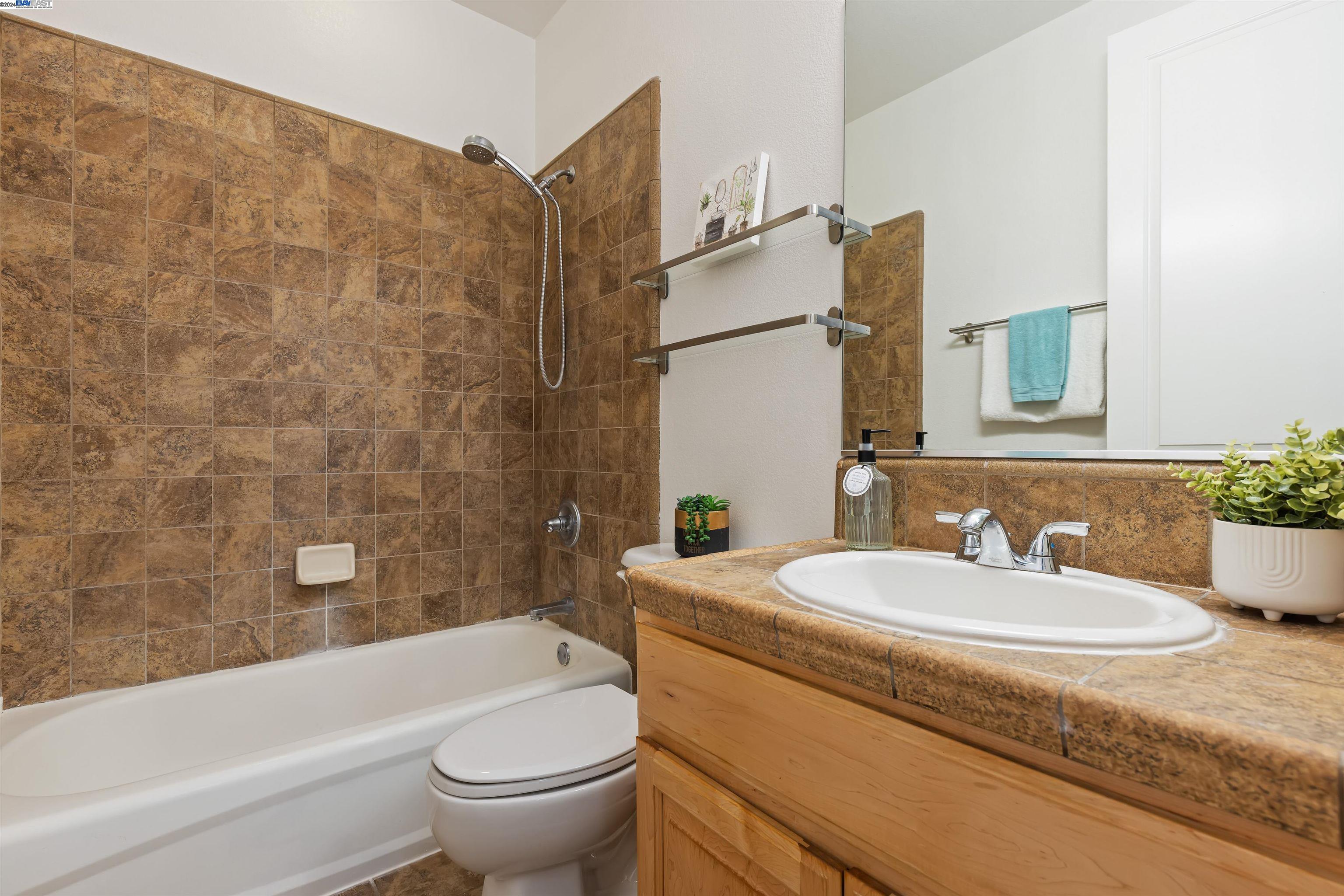 Detail Gallery Image 28 of 36 For 3626 Whitworth Drive, Dublin,  CA 94568 - 3 Beds | 2/1 Baths