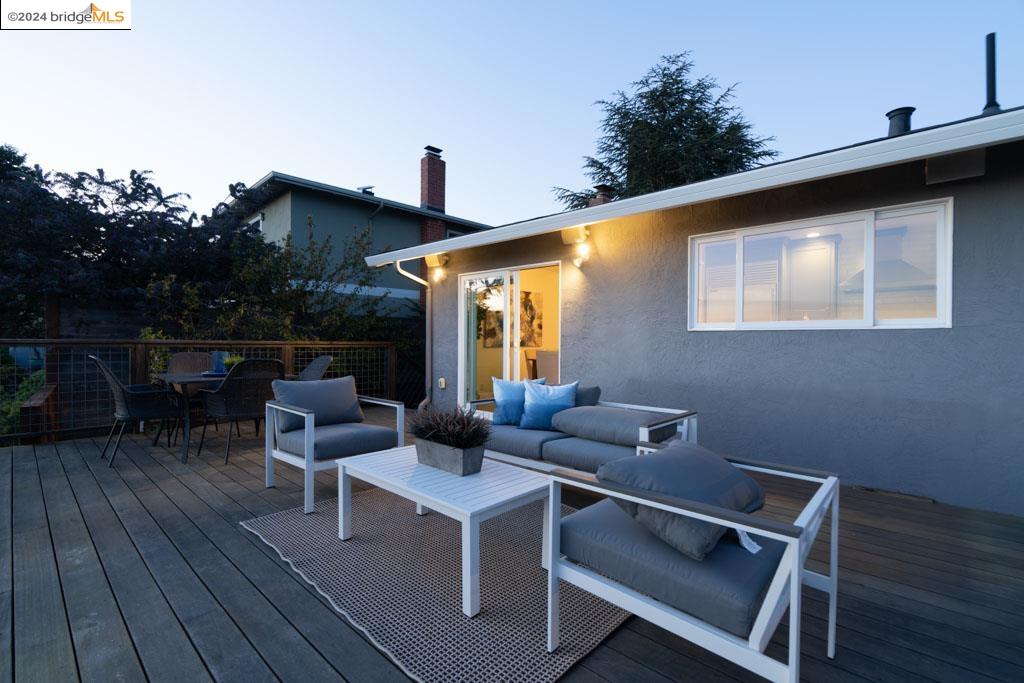 Detail Gallery Image 33 of 41 For 7627 Hansom Dr, Oakland,  CA 94605 - 4 Beds | 2/1 Baths