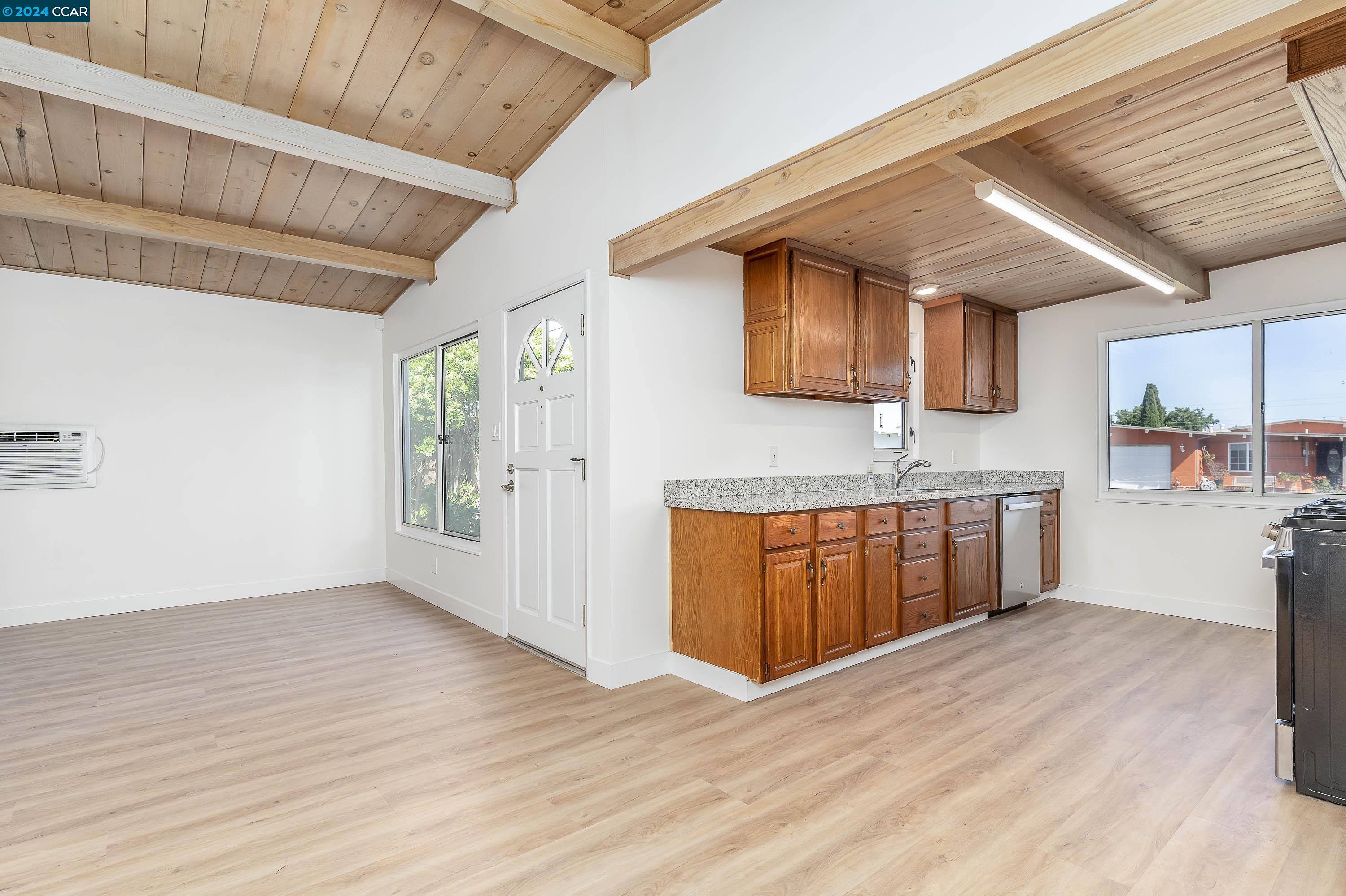 Detail Gallery Image 6 of 55 For 1129 Marlesta Rd, Pinole,  CA 94564 - 4 Beds | 2 Baths
