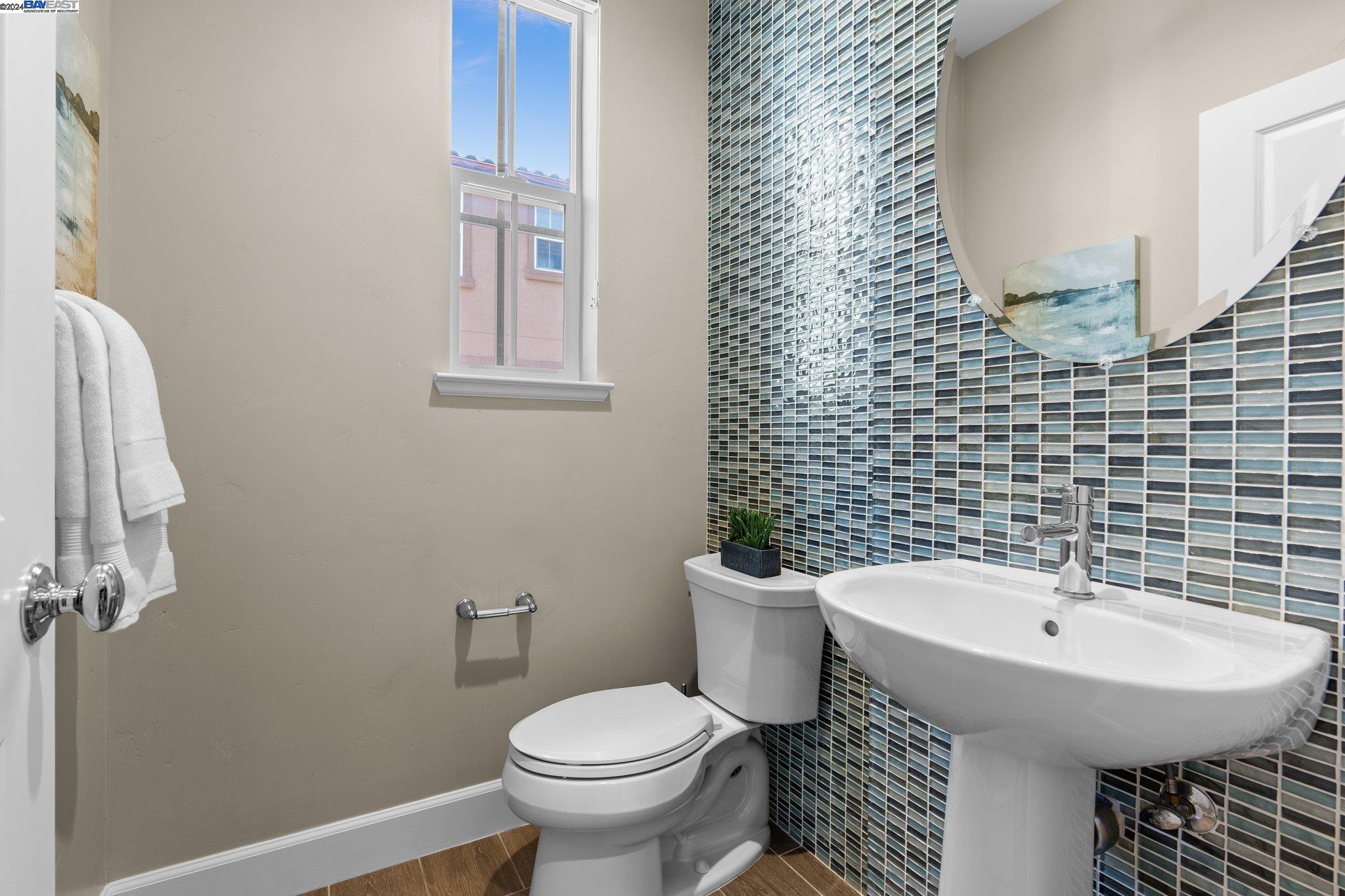 Detail Gallery Image 13 of 53 For 2832 Casita Ter, Fremont,  CA 94539 - 3 Beds | 3/1 Baths