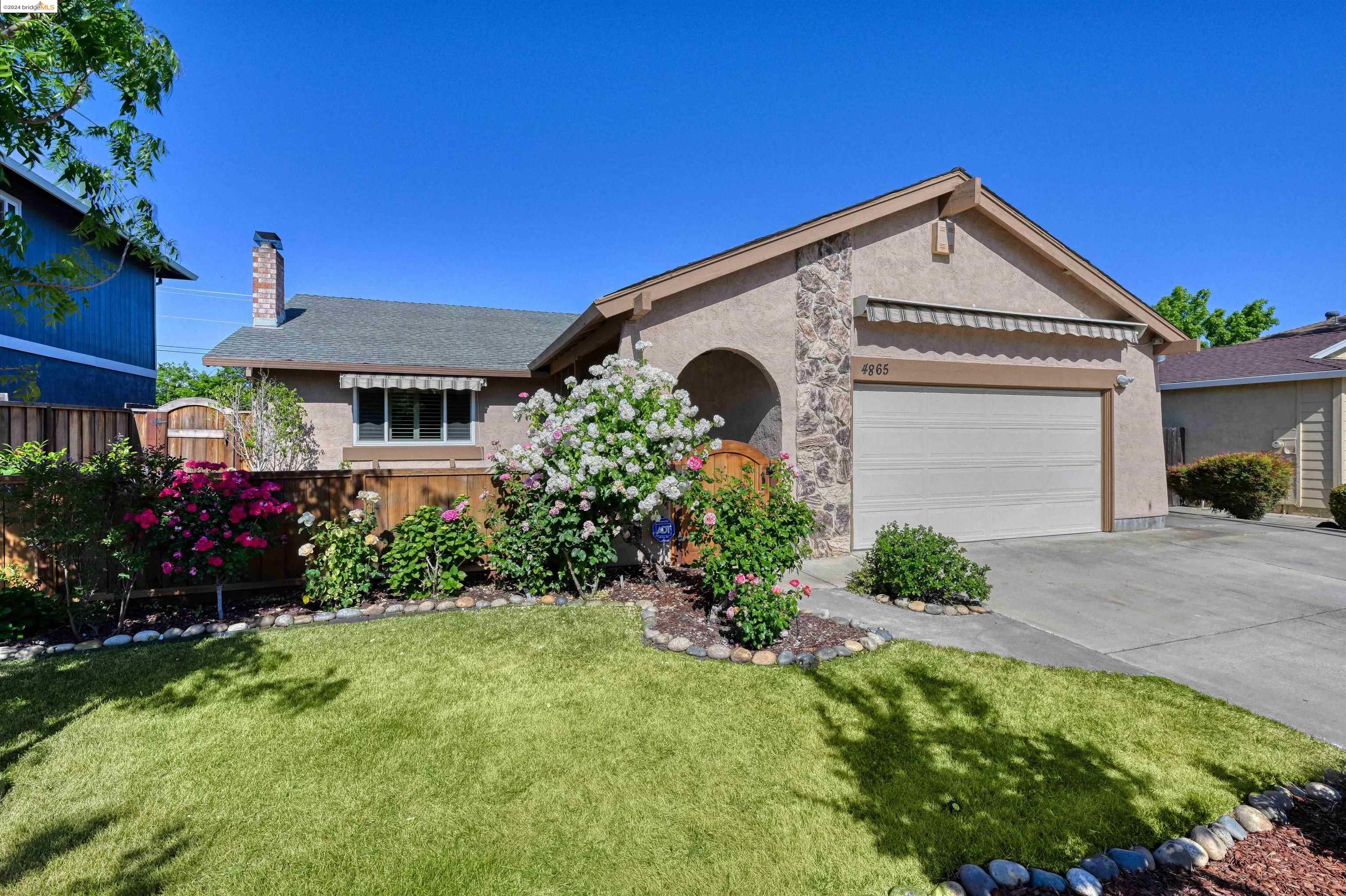 Detail Gallery Image 2 of 33 For 4865 Chablis Ct, Oakley,  CA 94561 - 4 Beds | 2 Baths