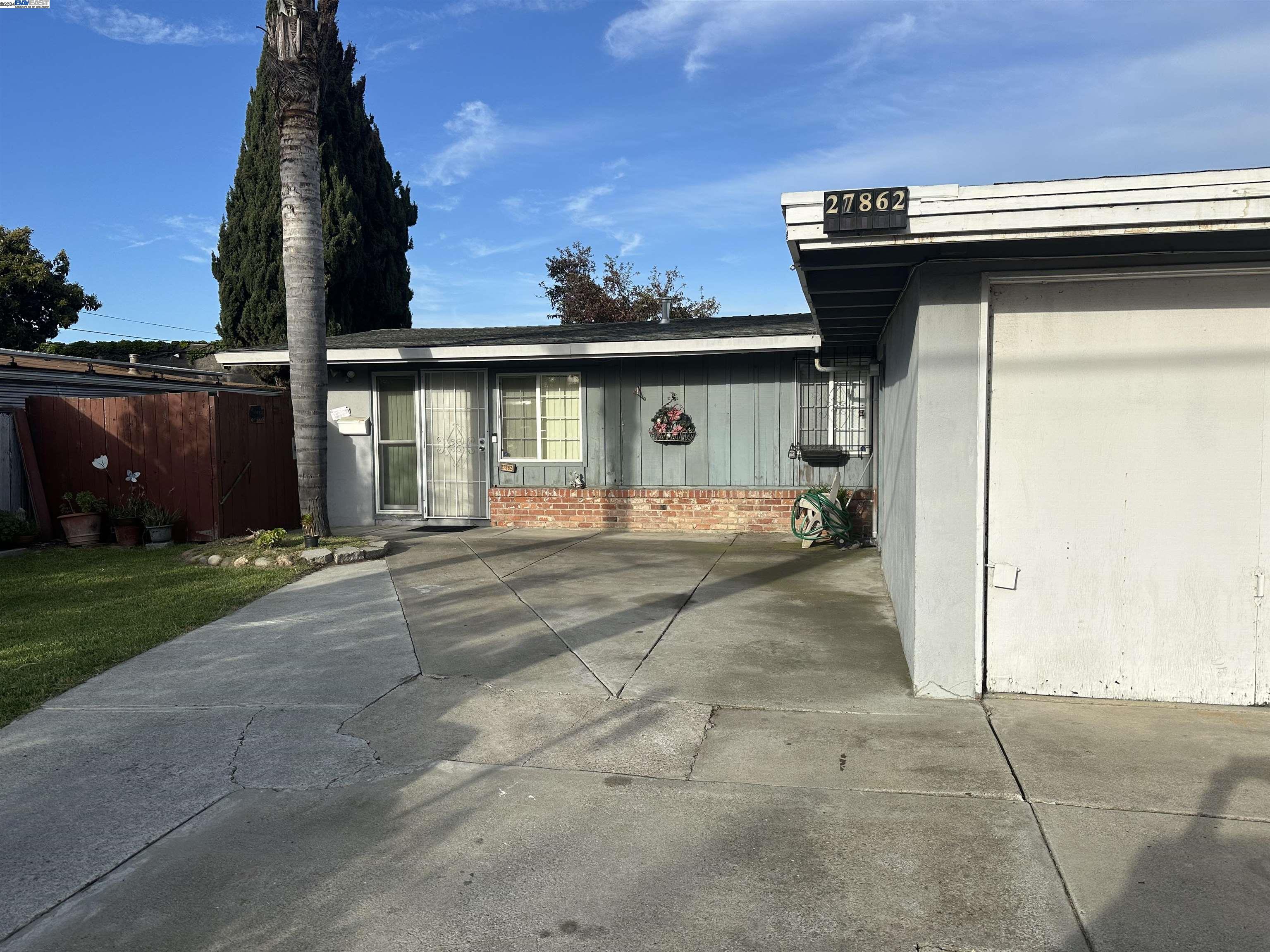 Detail Gallery Image 1 of 1 For 27862 Orlando Ave, Hayward,  CA 94545 - 3 Beds | 2 Baths