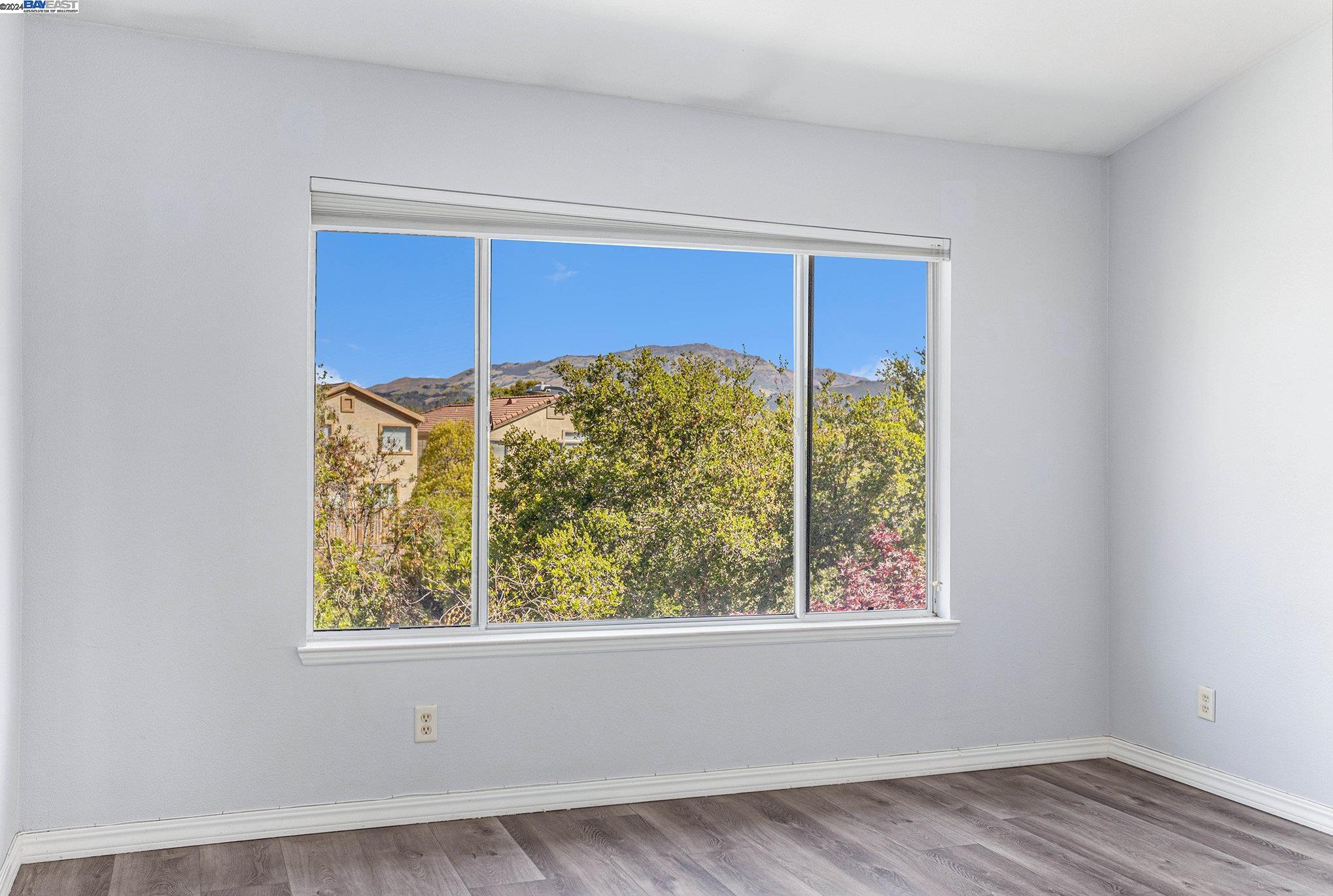 Detail Gallery Image 15 of 29 For 305 Bellflower Dr, San Ramon,  CA 94582 - 3 Beds | 2/1 Baths