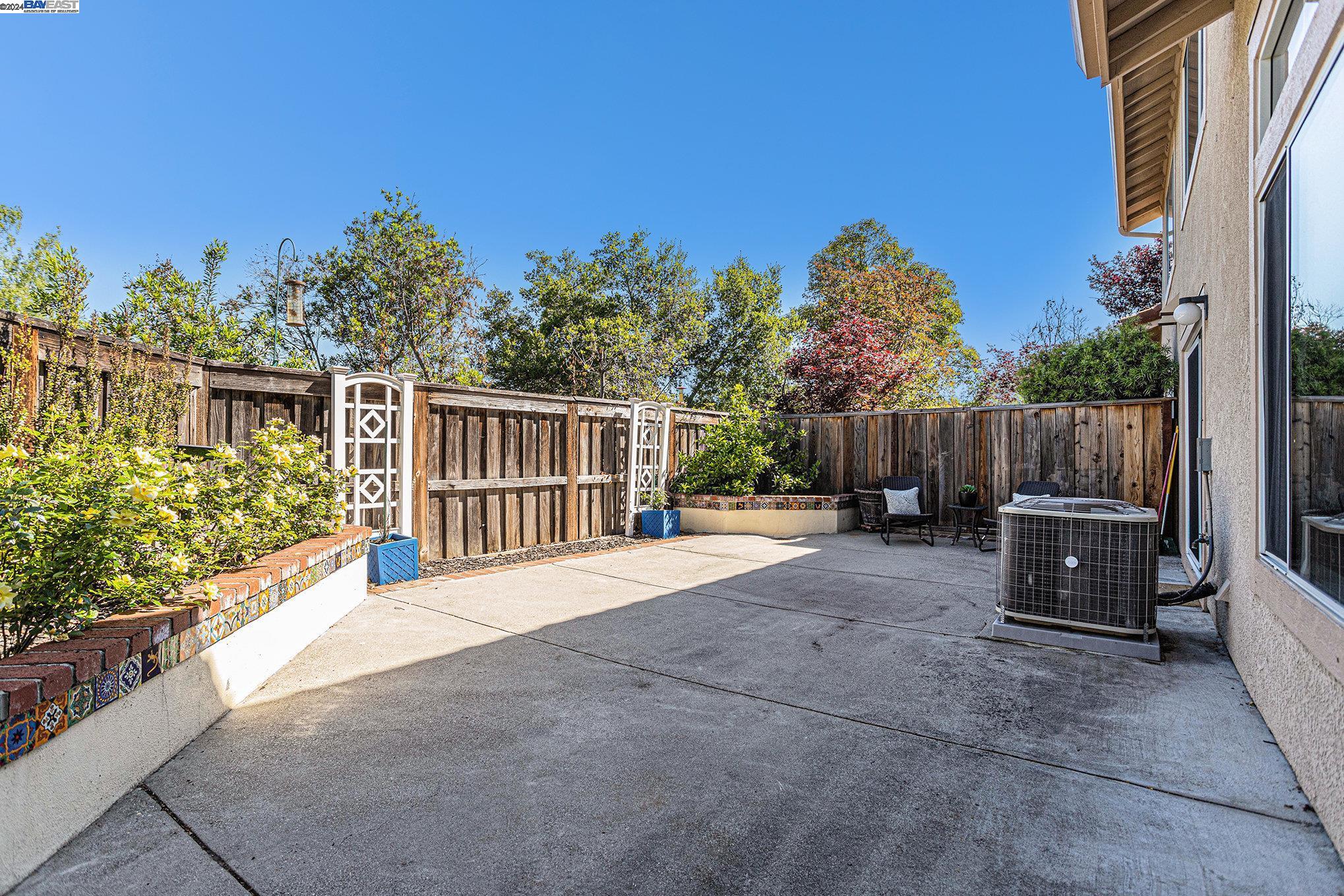 Detail Gallery Image 21 of 29 For 305 Bellflower Dr, San Ramon,  CA 94582 - 3 Beds | 2/1 Baths