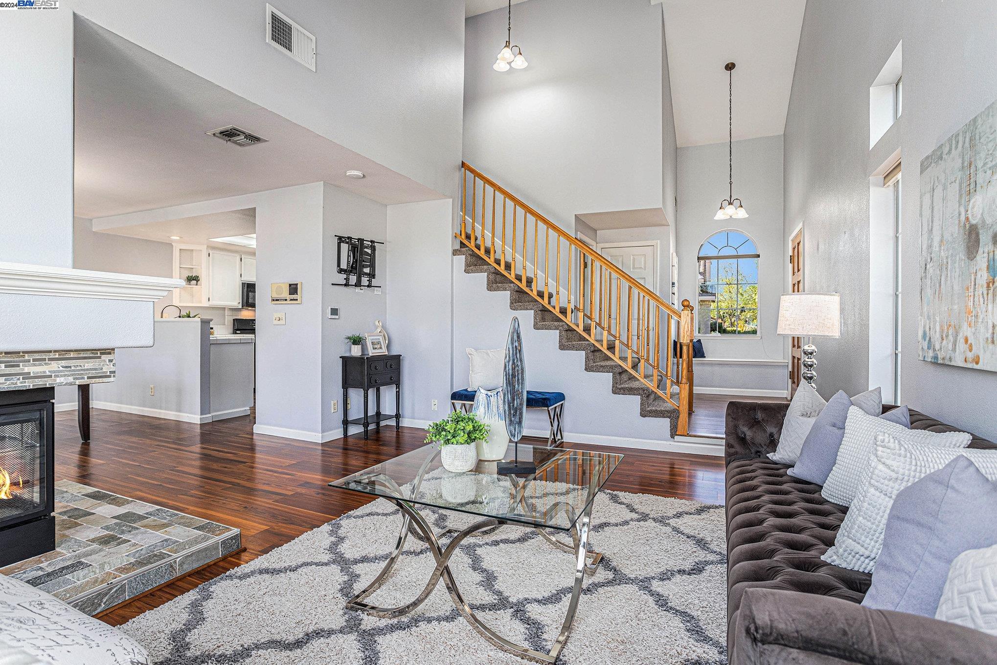Photo #5: 41058856 Listing 