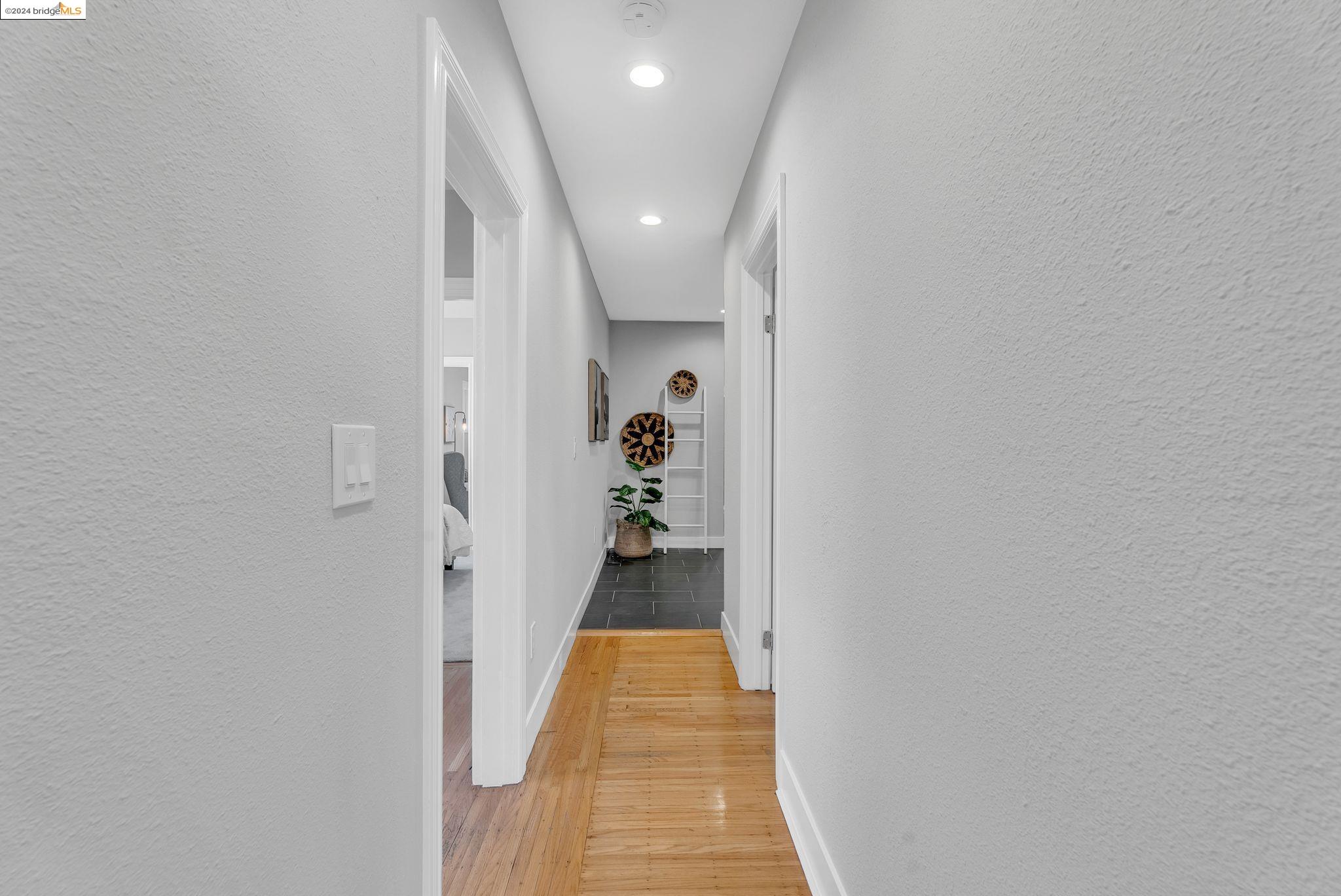 Detail Gallery Image 7 of 60 For 2406 82nd Ave, Oakland,  CA 94605 - 4 Beds | 2 Baths