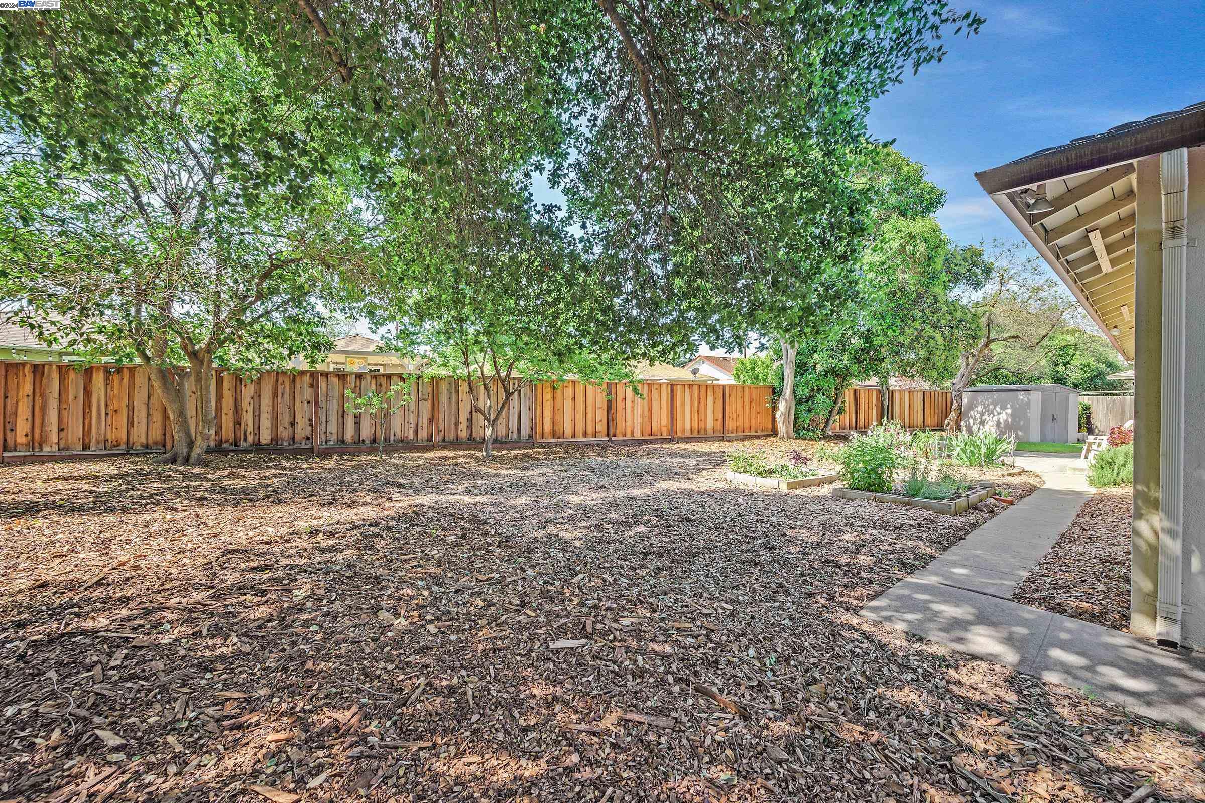 Detail Gallery Image 37 of 39 For 434 Willow Ct, Livermore,  CA 94550 - 3 Beds | 1 Baths