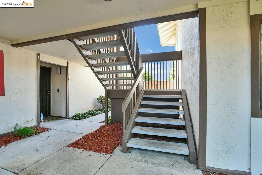 Detail Gallery Image 3 of 23 For 2405 Horizon Lane #132,  Antioch,  CA 94509-2947 - 2 Beds | 2 Baths